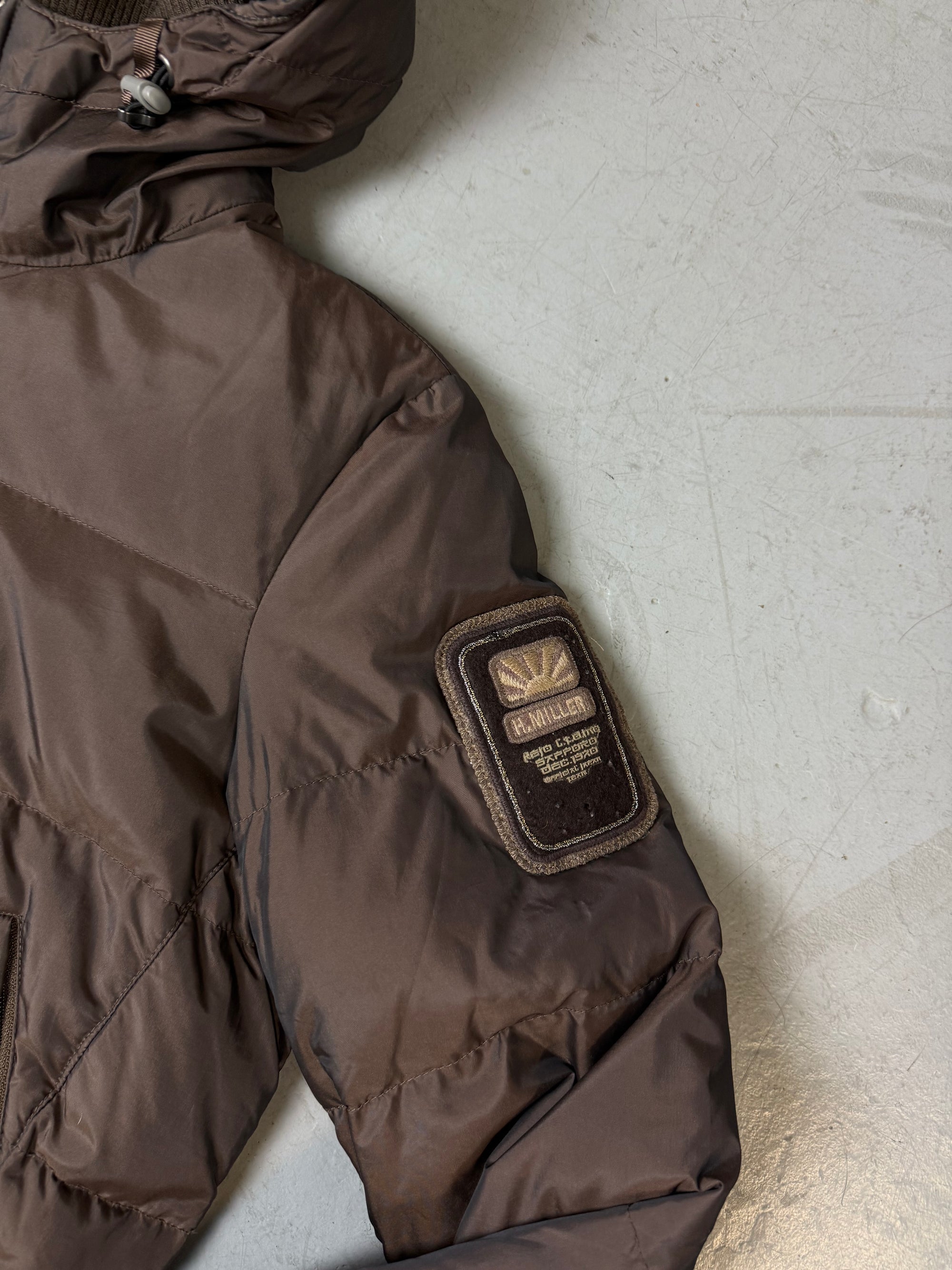 Eine braune cropped Puffer Jacke in S/M 