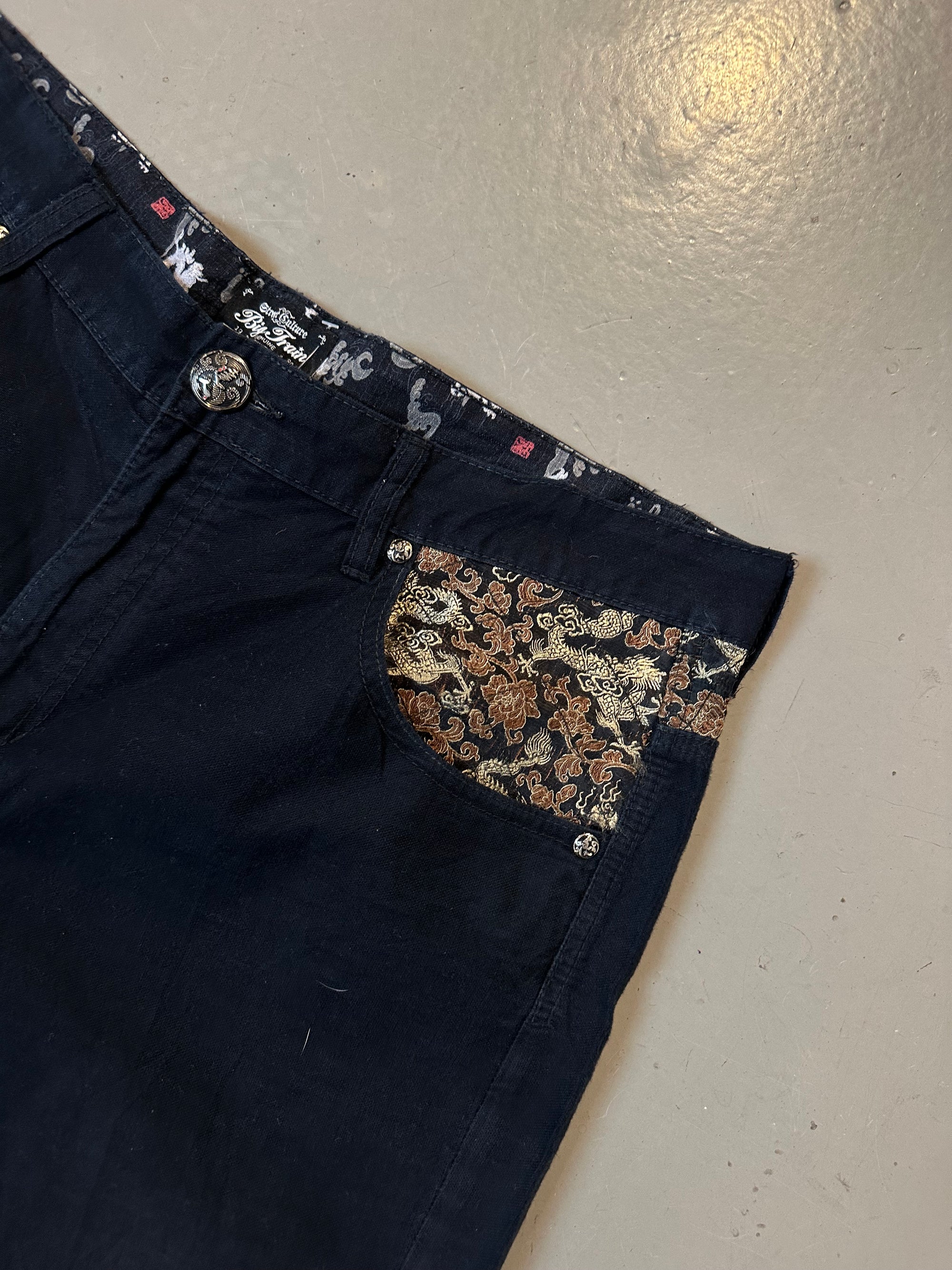 Vintage Black Big Train Jorts L/XL