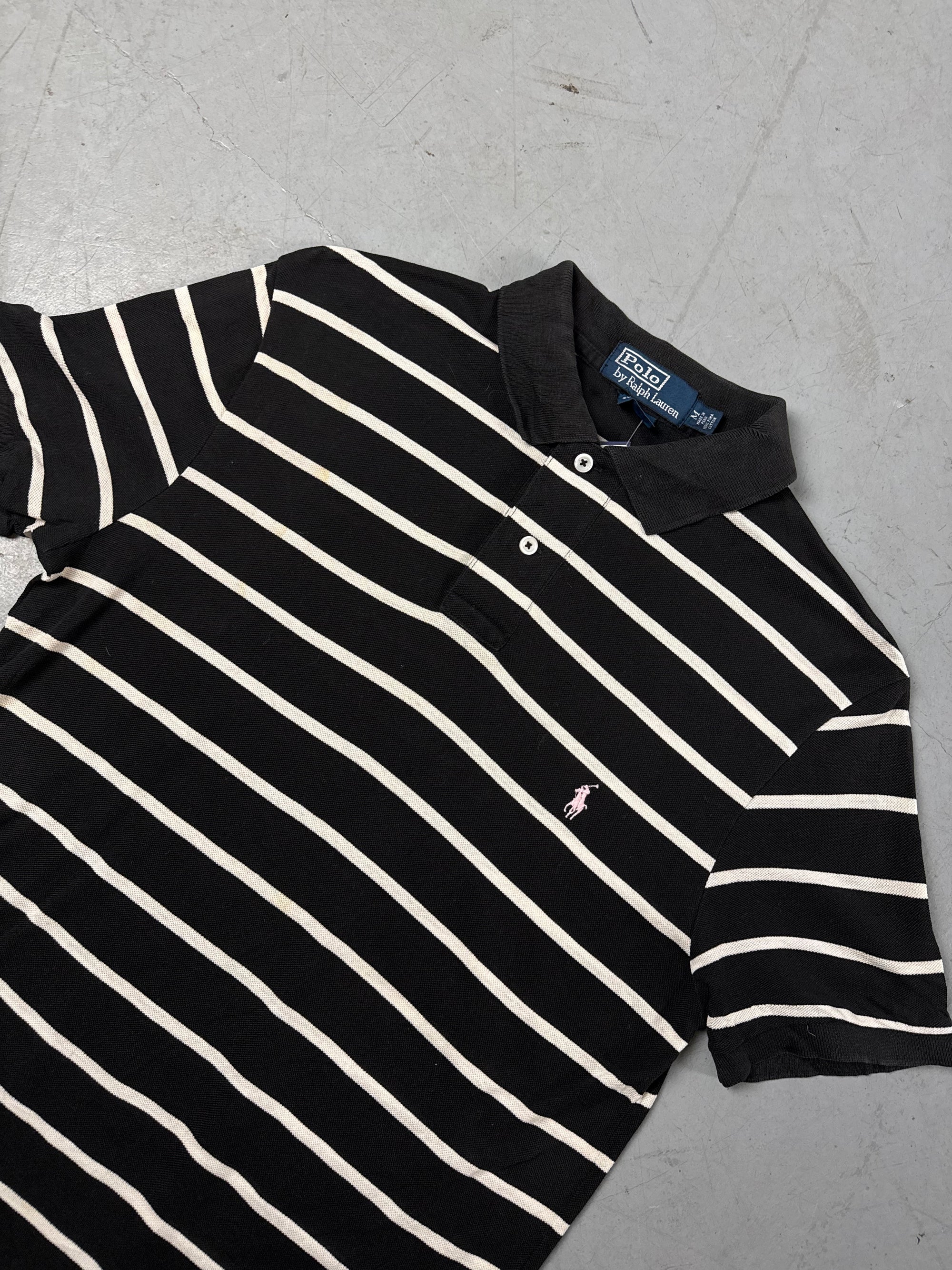 Detailliertes Produktbild von Vintage Polo Ralph Lauren Black Striped Polo Shirt M von vorne