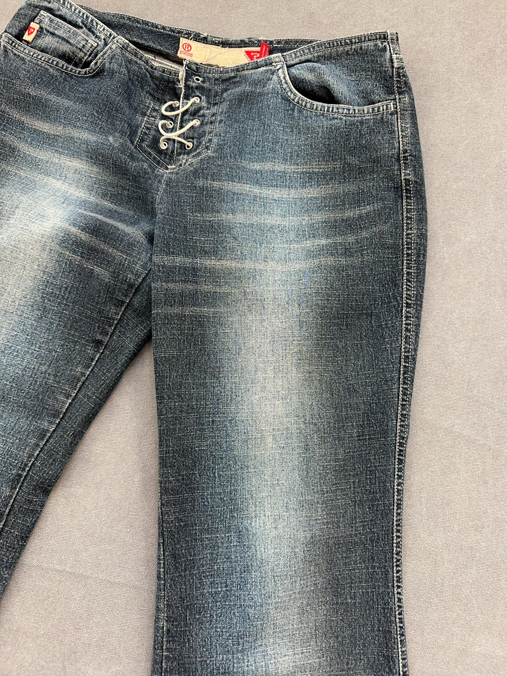 Vintage Guess Jeans (M/L)