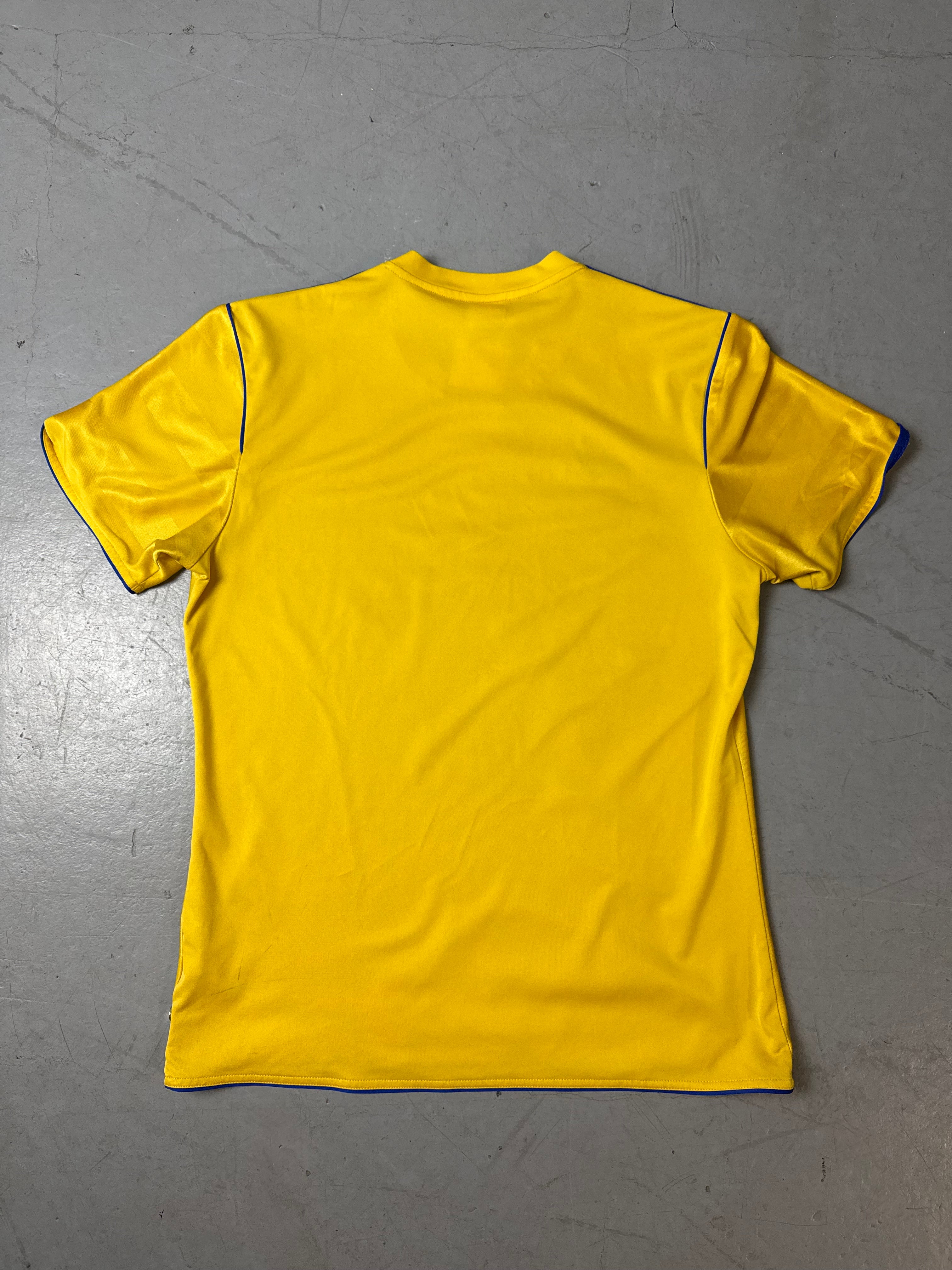 Produktbild von Vintage Adidas Yellow Sport T-Shirt Von hinten