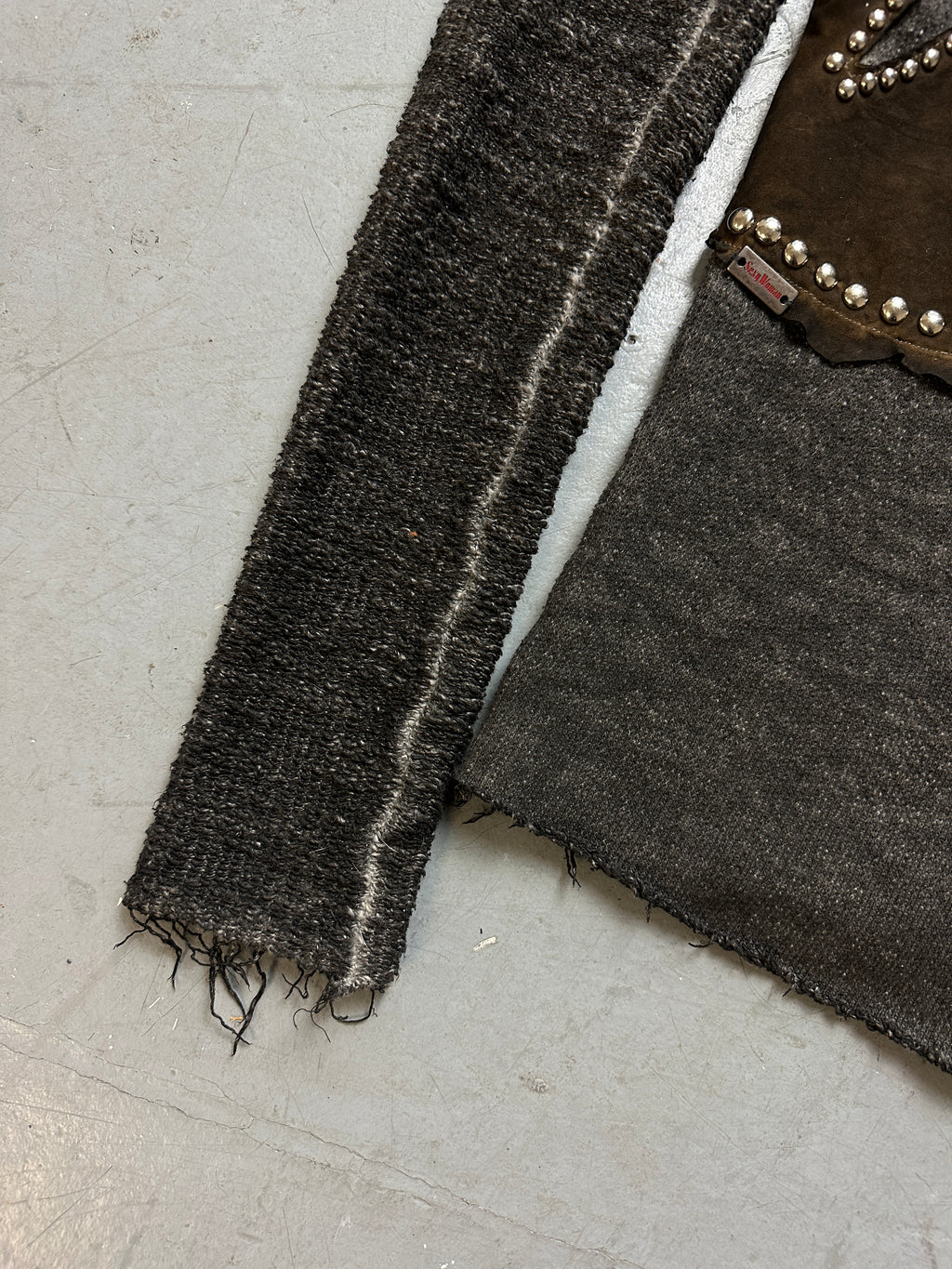 Detailliertes Produktbild von Vintage Sexy Woman Hooded Cardigan M/L von vorne