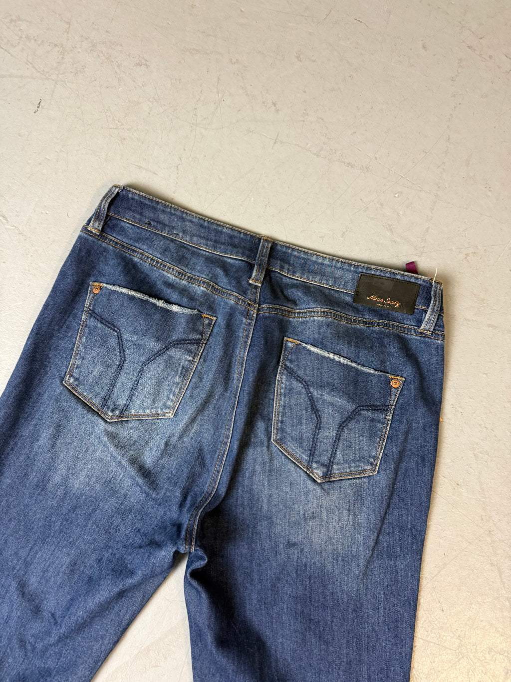 High waist dunkelblaue miss sixty Jeans mit sehr breitem schlag 