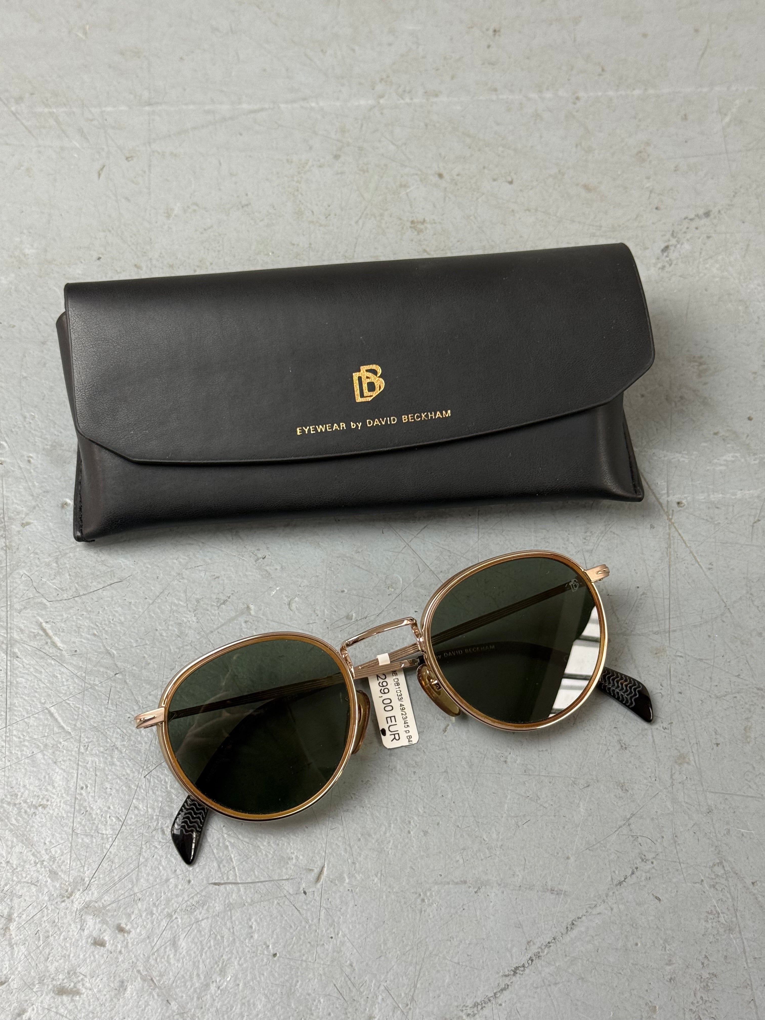 David Beckham Gold and Green Sunglasses Unisex. Secondhand 2000s Fashion