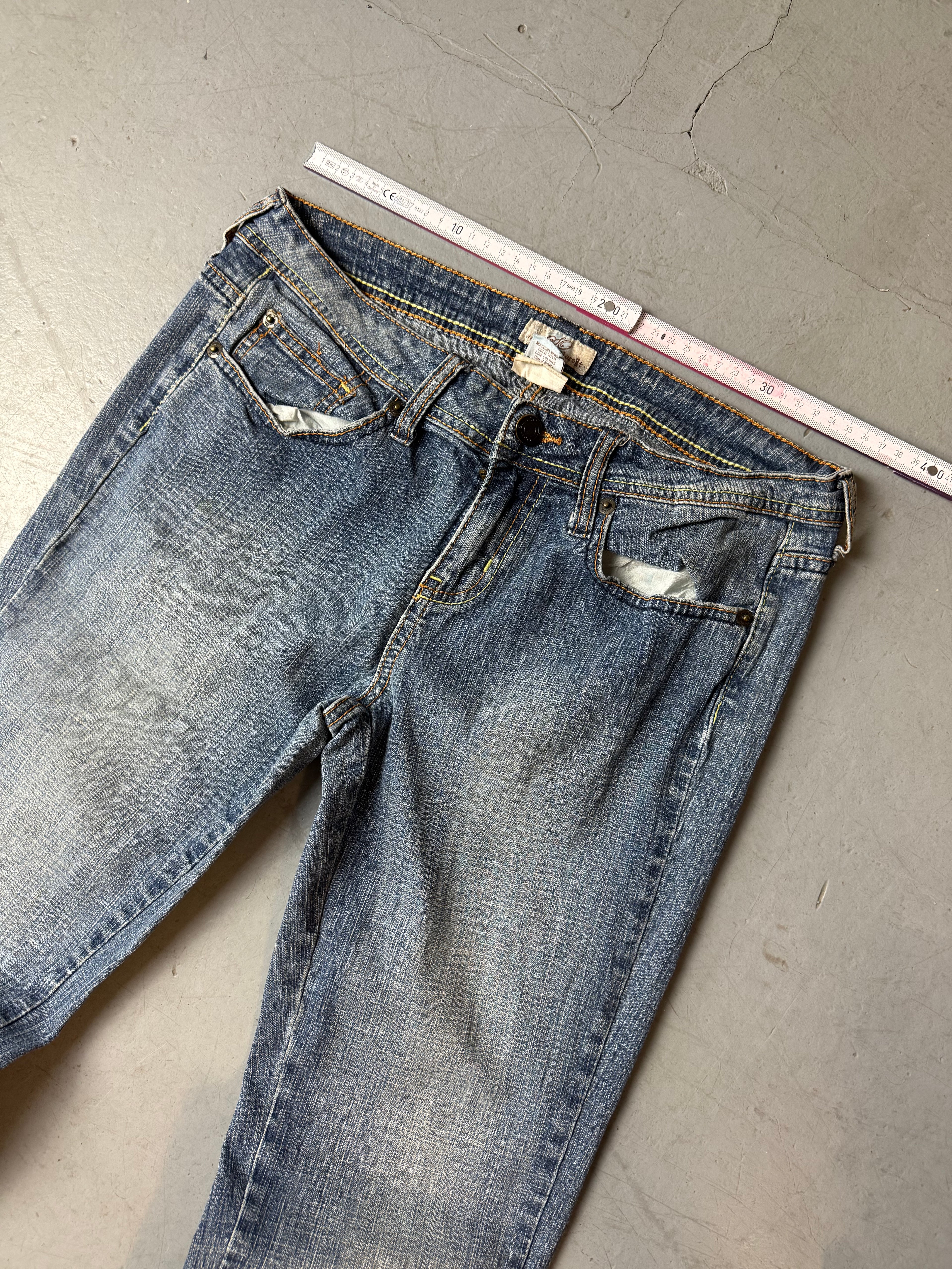 Vintage SO Low Waist Bootcut Jeans für Damen. Y2K 2000s Fashion