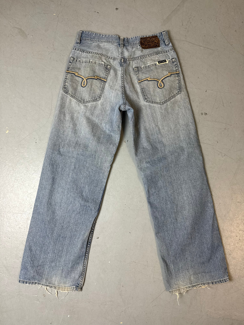 Produktbild von einer Vintage Ecko Unltd. Light Blue Baggy Denim von hinten