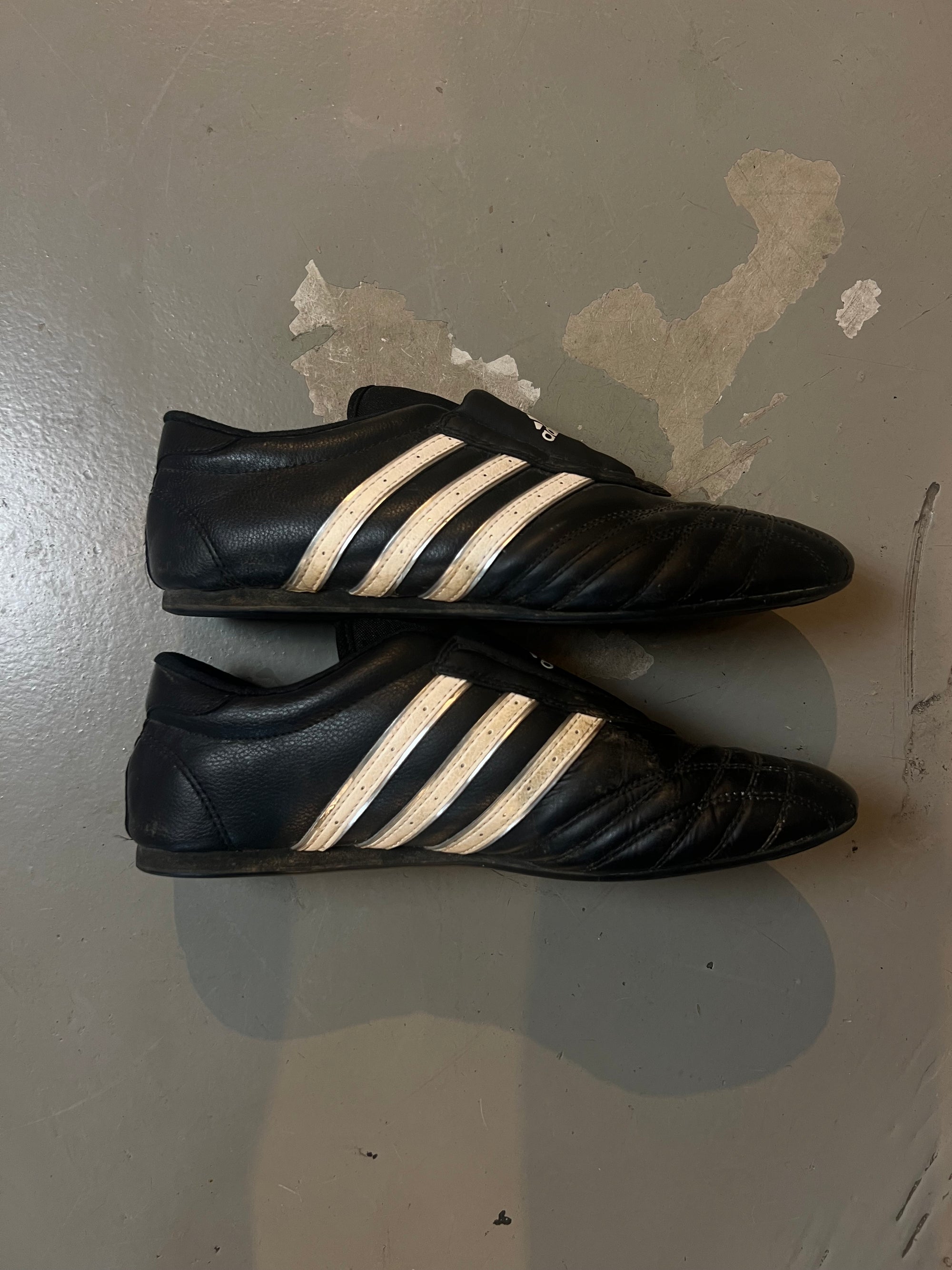 Vintage Black Adidas Teakwondo Sneaker 43 1/2