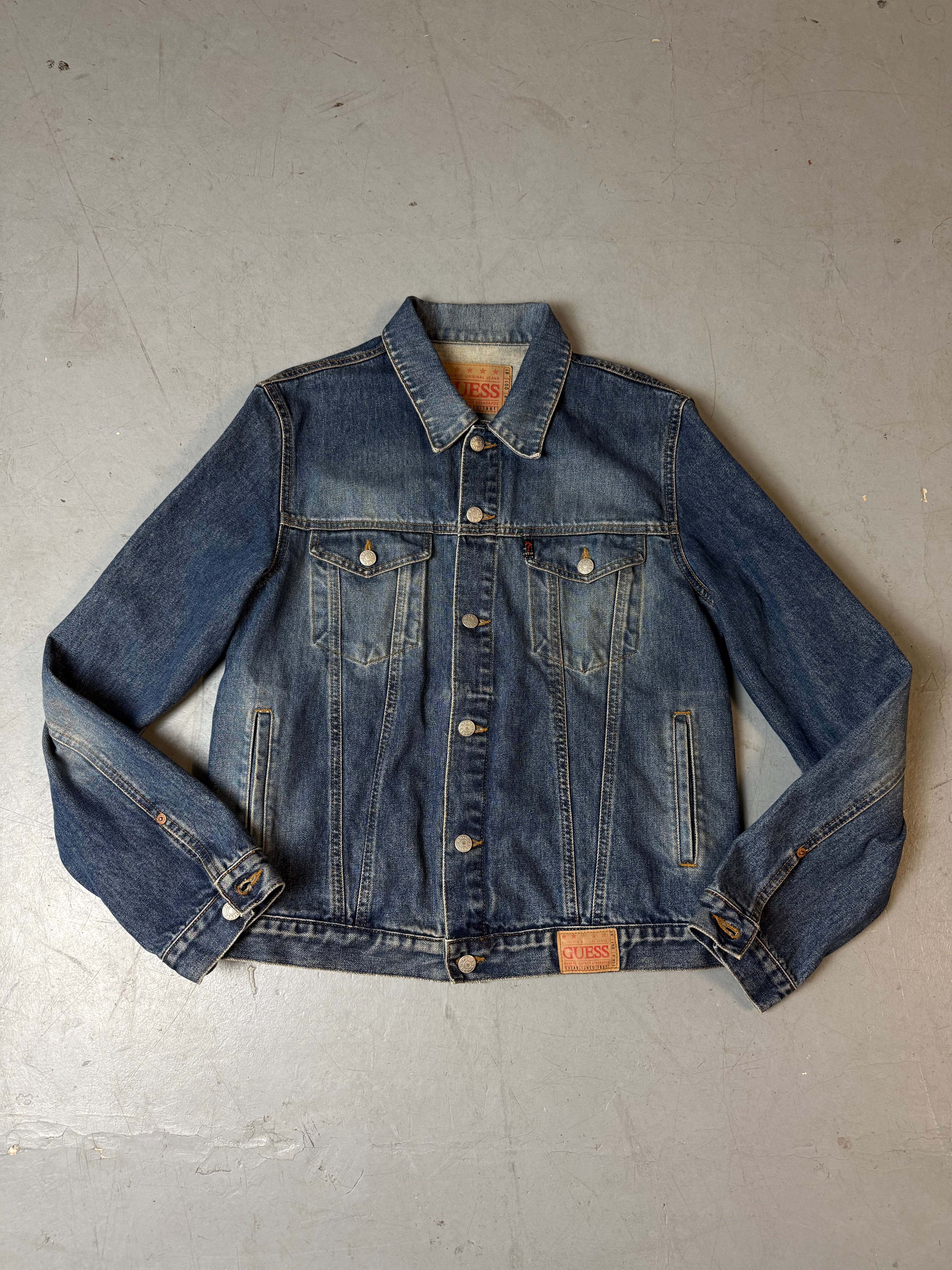 Produktbild von Vintage Guess Denim Jacket M/L von vorne