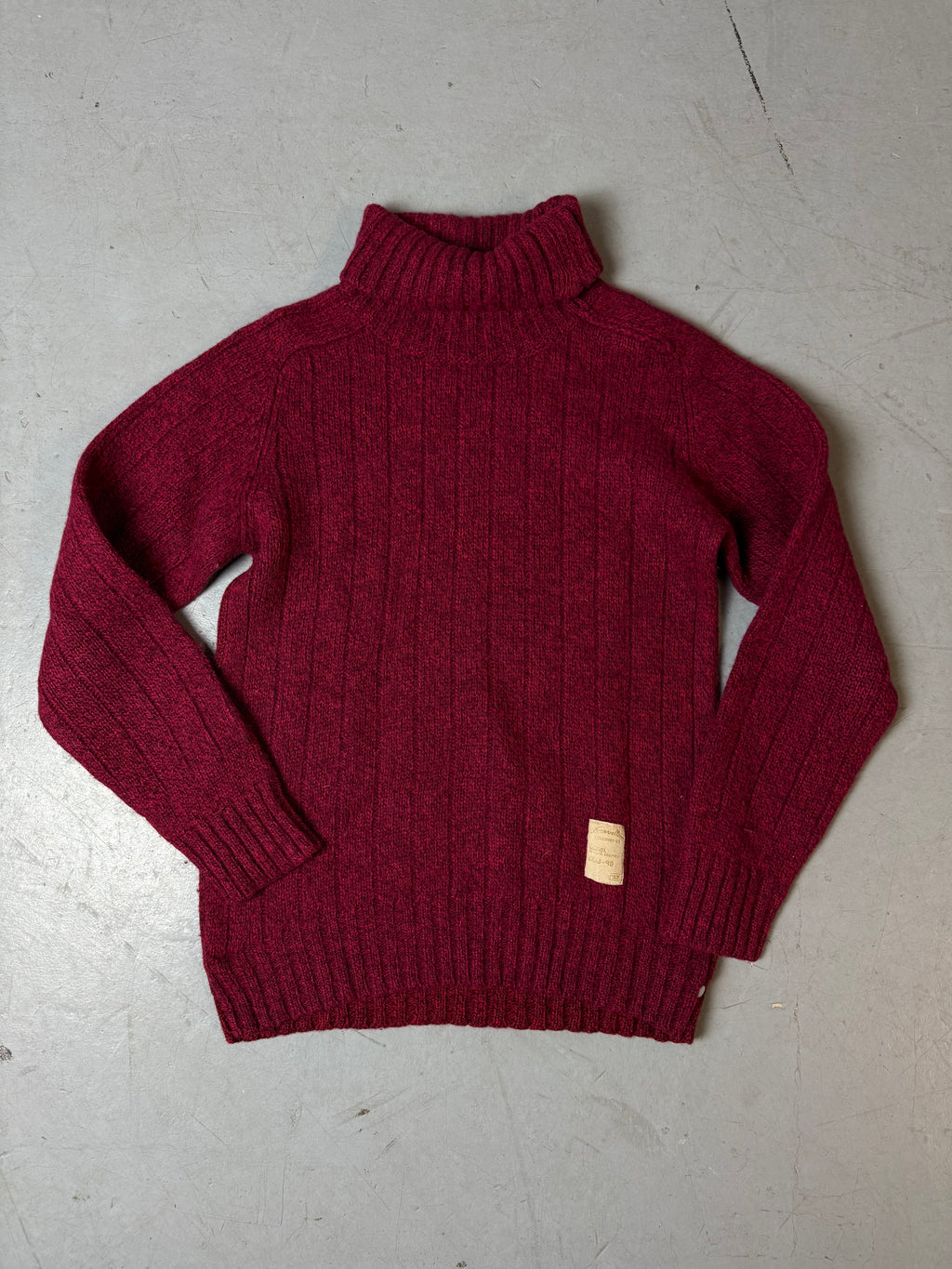 Produktbild von Vintage Diesel Red Knitted Turtleneck Sweater von vorne