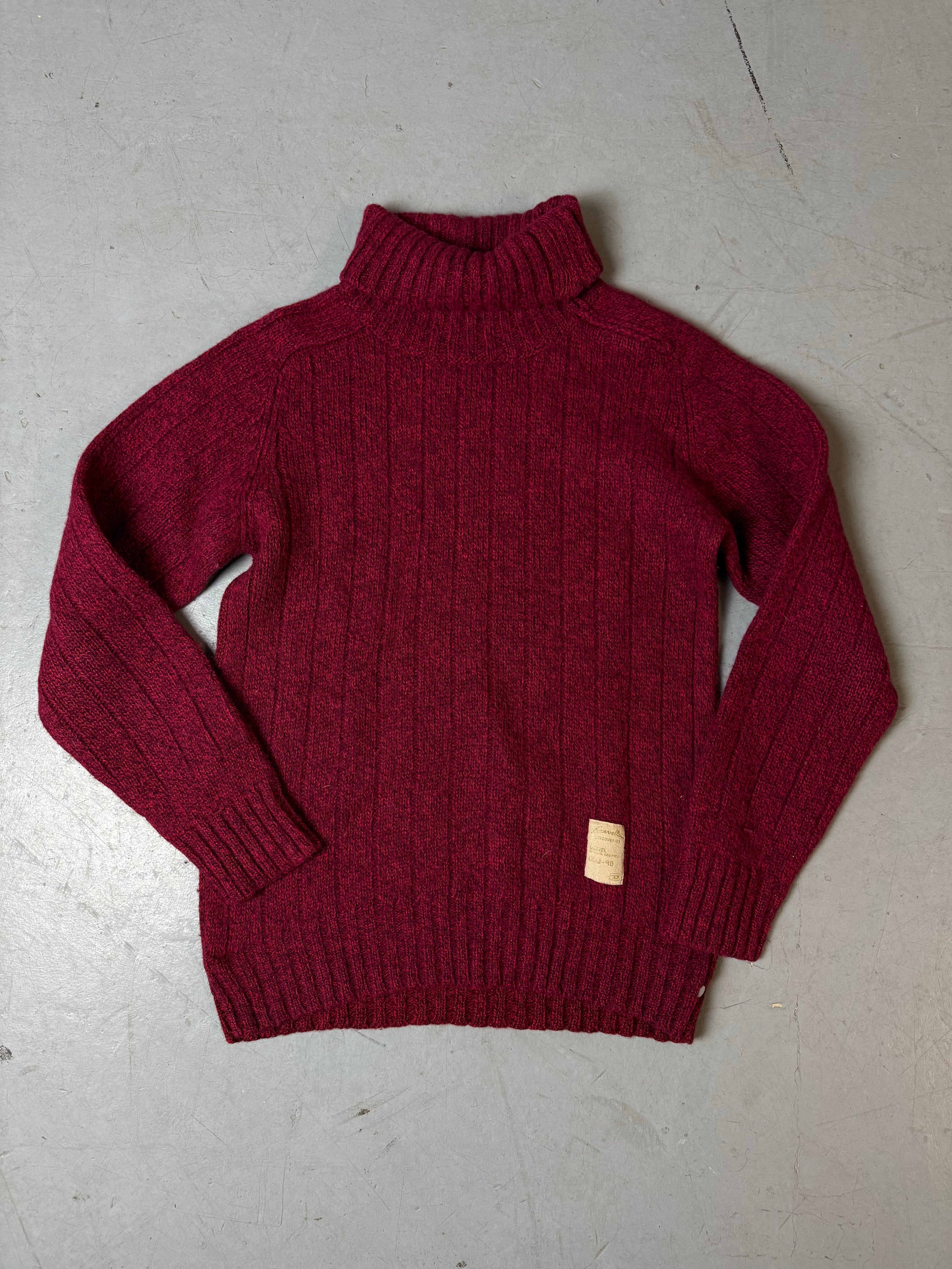 Produktbild von Vintage Diesel Red Knitted Turtleneck Sweater von vorne