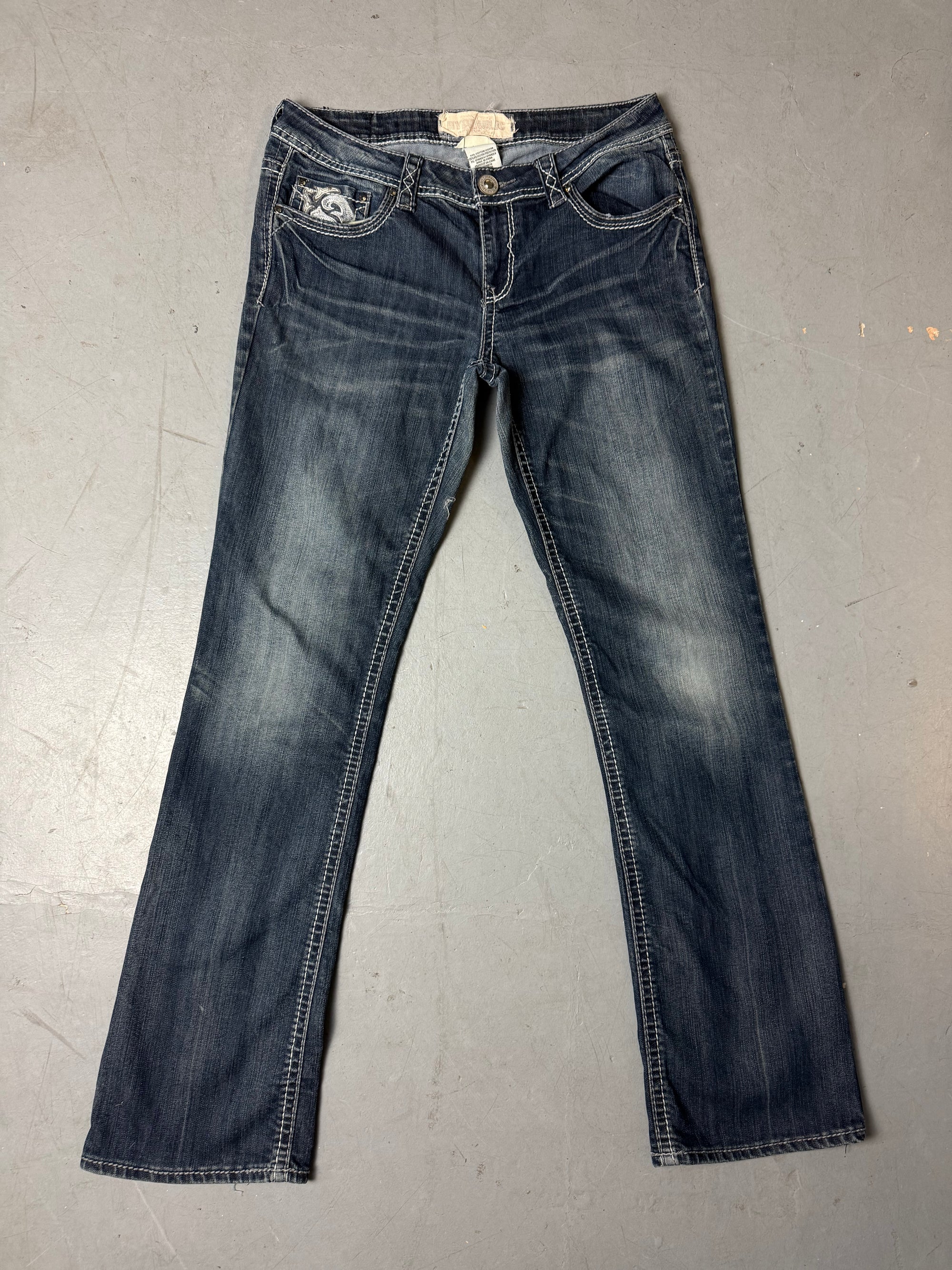 Produktbild von einer Vintage Hydraulic Bootcut Denim with Tribal Backprint von vorne