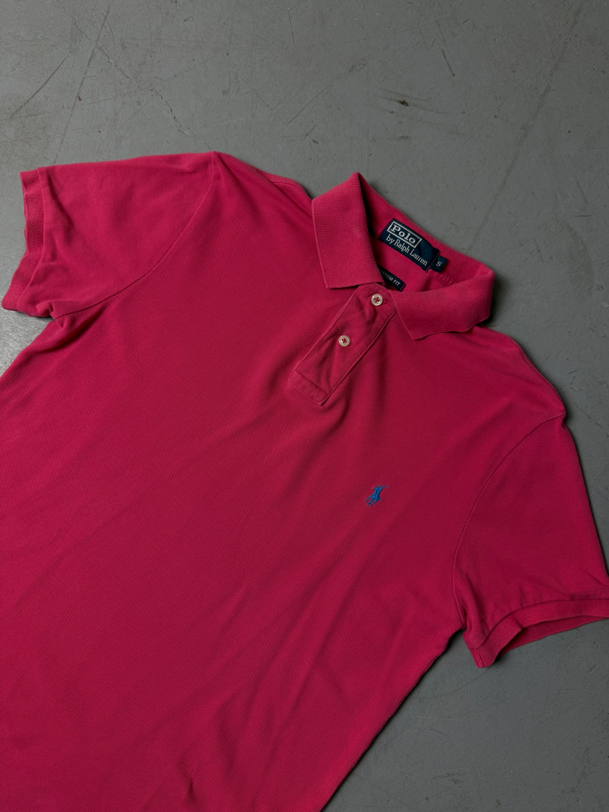 Detailbild von einem Vintage Ralph Lauren Pink Polo Shirt von Kragen