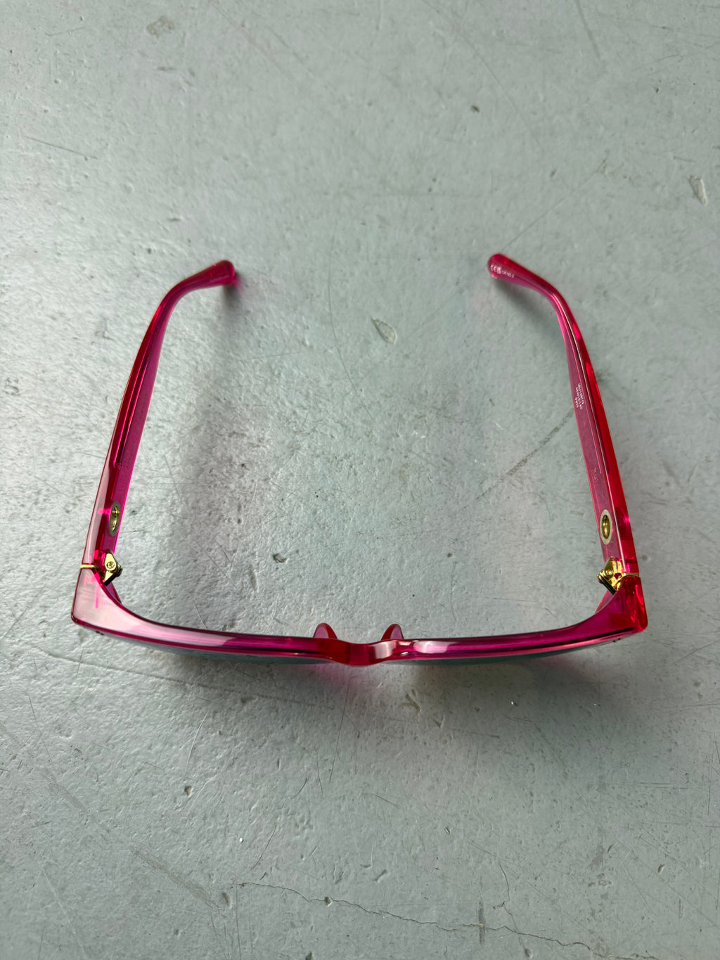 Linda Farrow Big Pink Sunglasses. Unisex. Y2K 2000s Fashion.