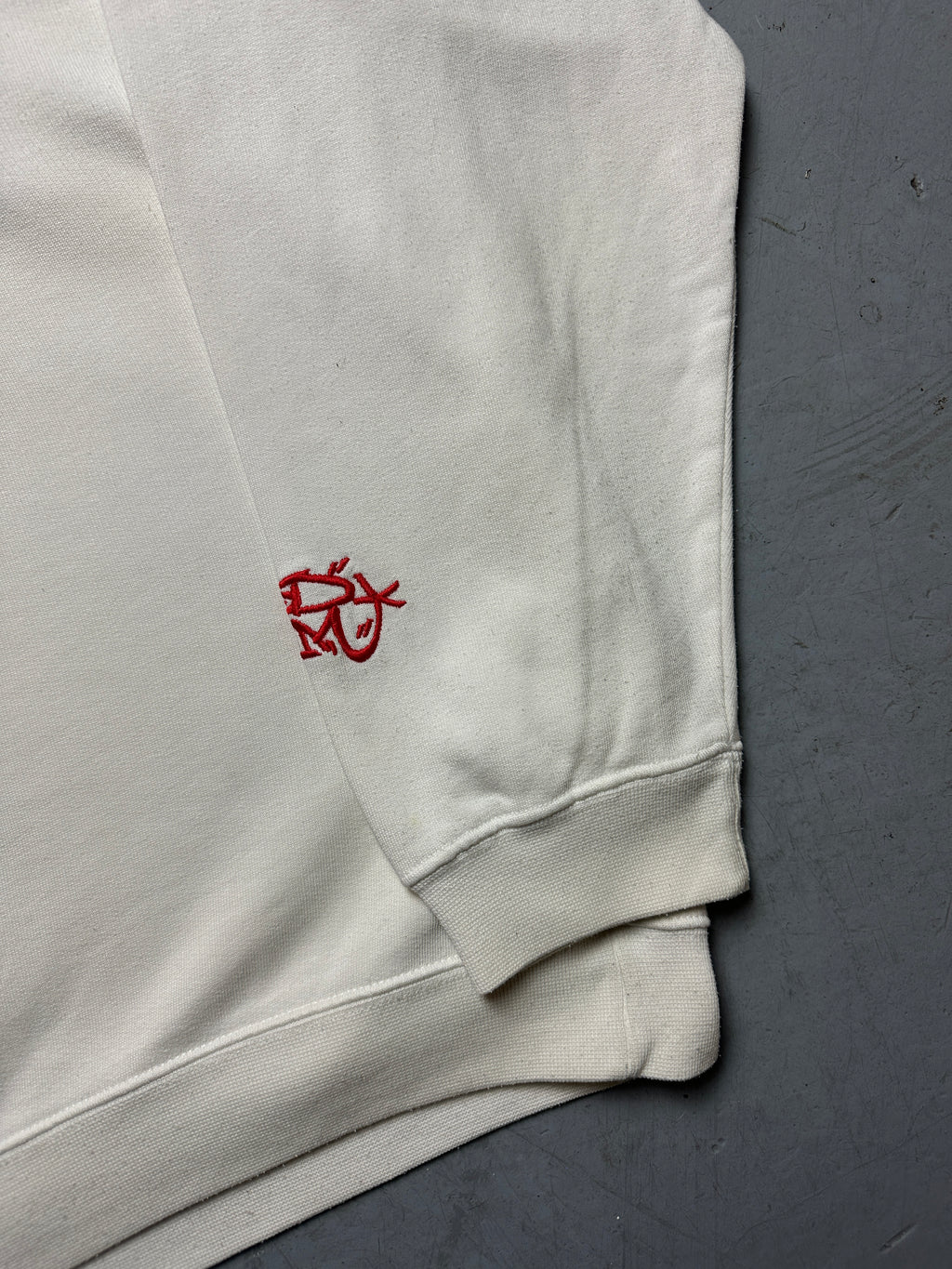 Detailbild Vintage Red/White Sweater von vorne 