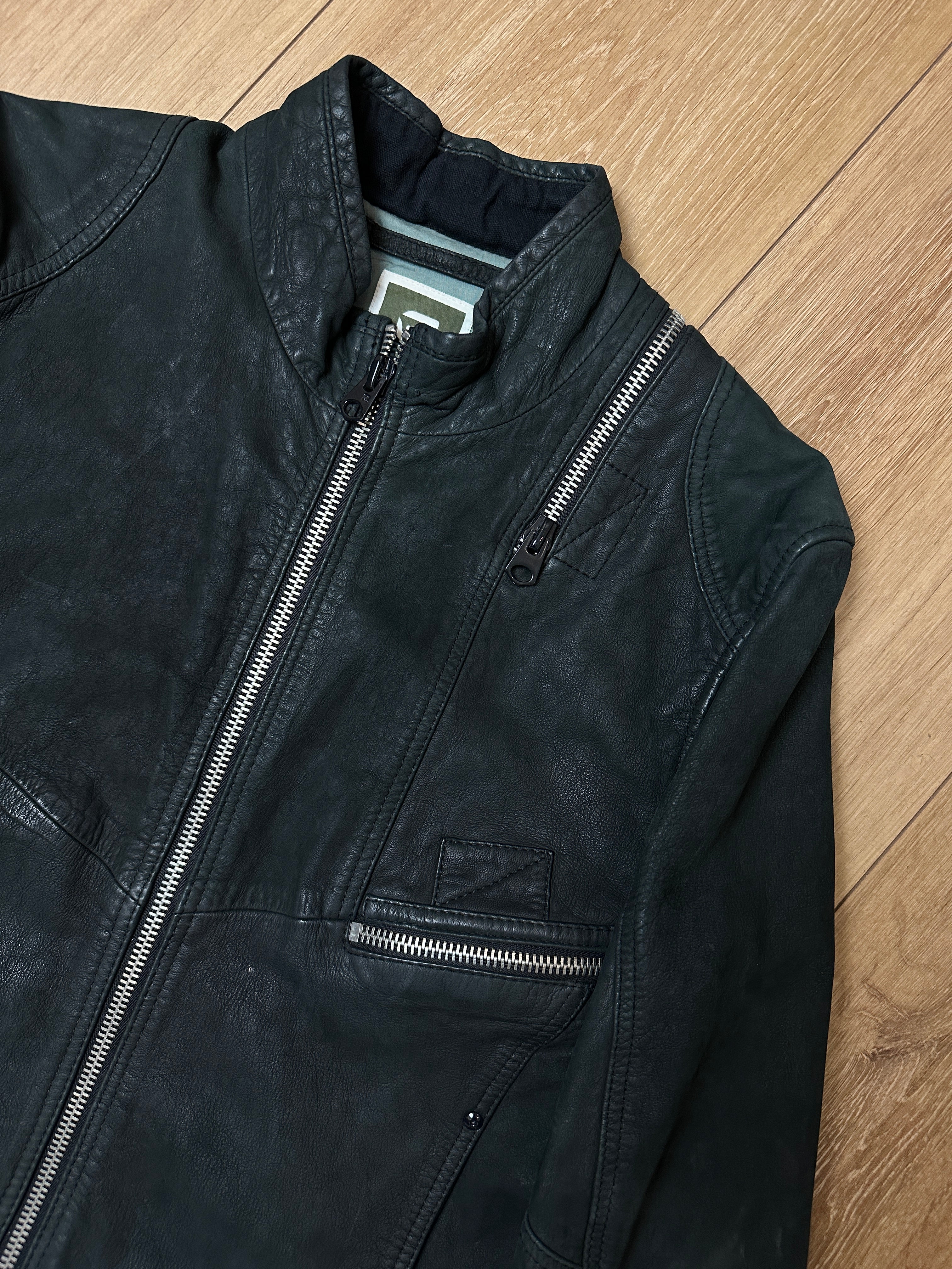 Detailbild Vintage Black G-Star Leather Jacket von vorne 