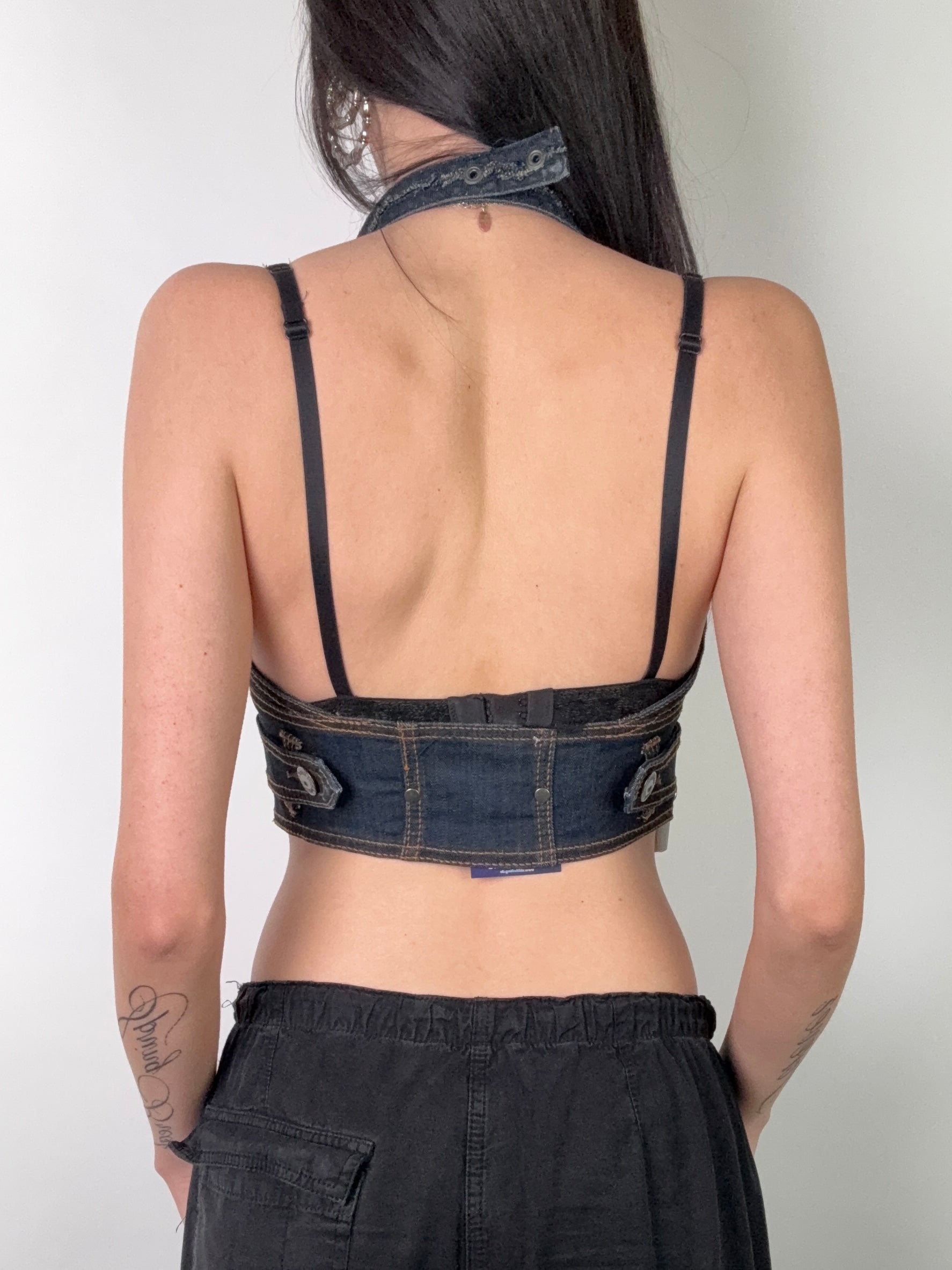 Tragebild von Vintage Denim Neckholder Top S von hinten
