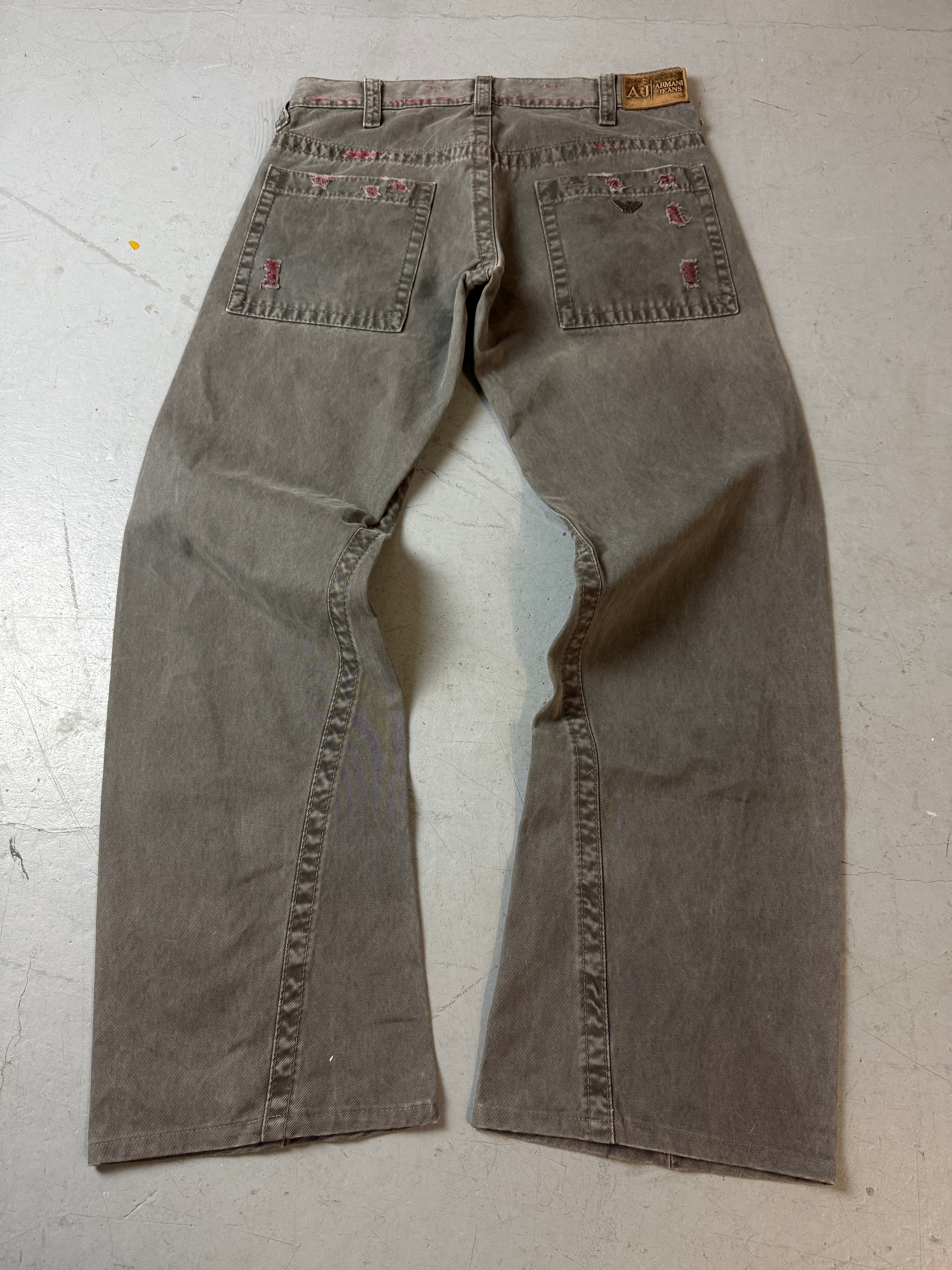 Vintage Armani Jeans Grey Straight Leg Jeans für Herren. Y2K Second Hand 2000s Fashion