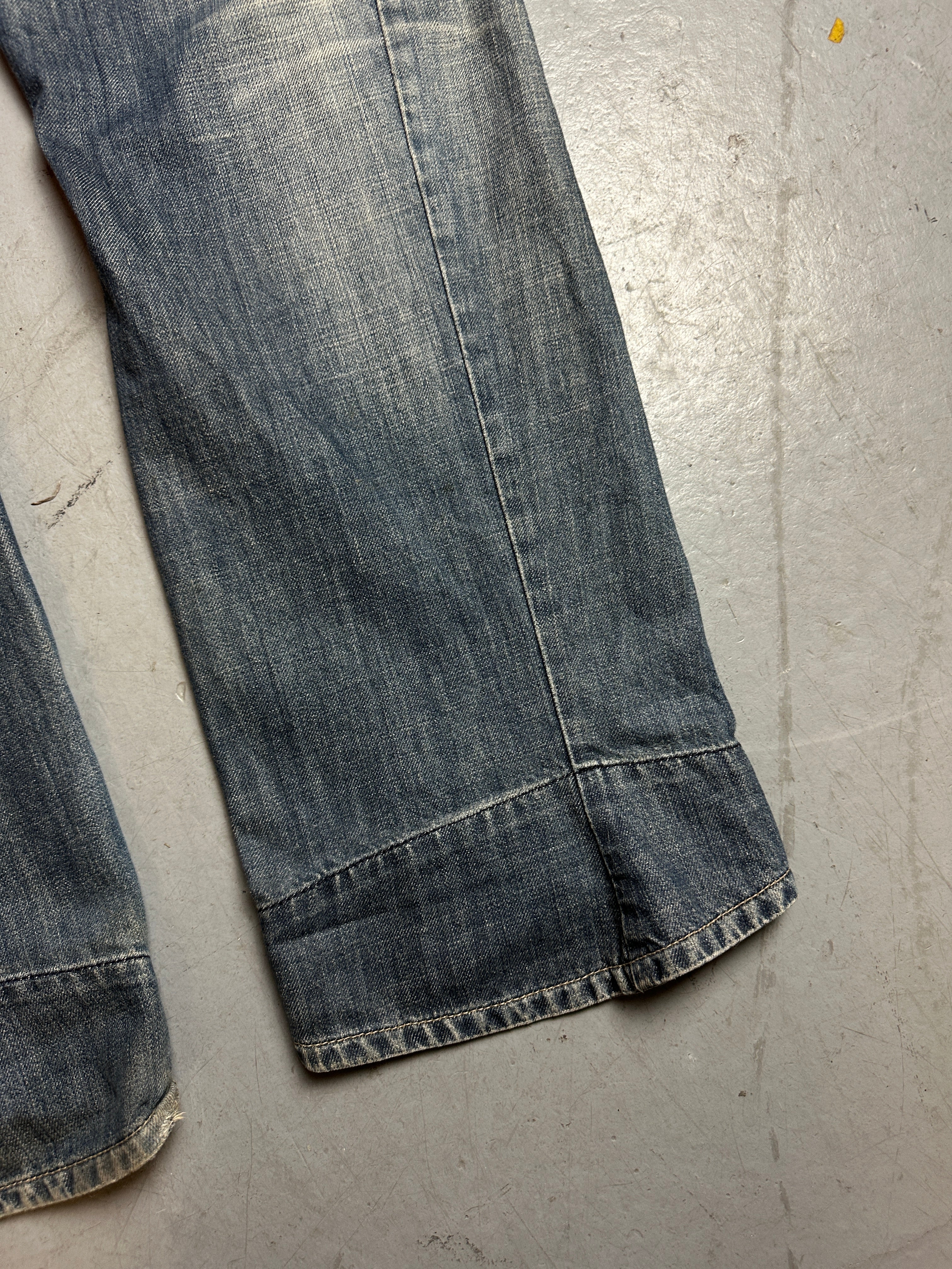 Detailbild von einer Vintage Levis Engineered Denim von Hosenbein