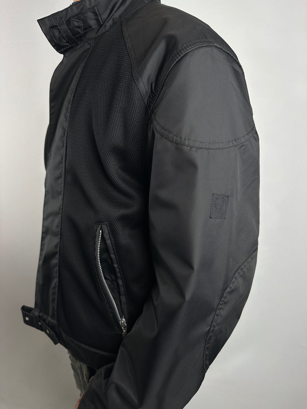 Tragebild von Vintage Black Belstaff Jacket M/L von der Seite