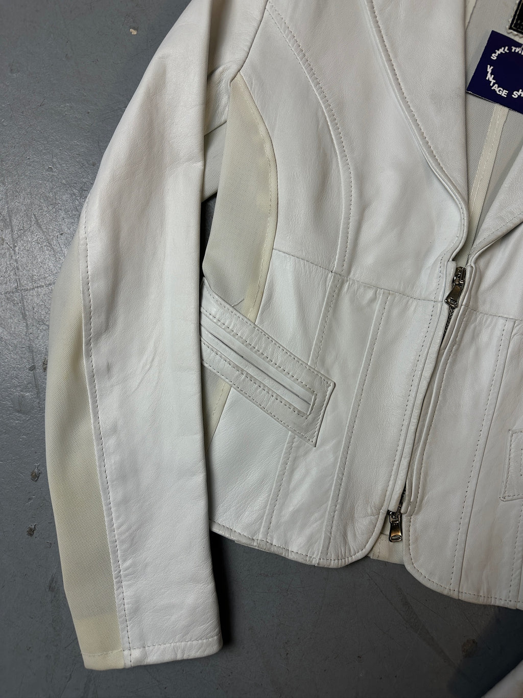 Detailbild von Vintage White Half Zip Italian Leather Jacket 
