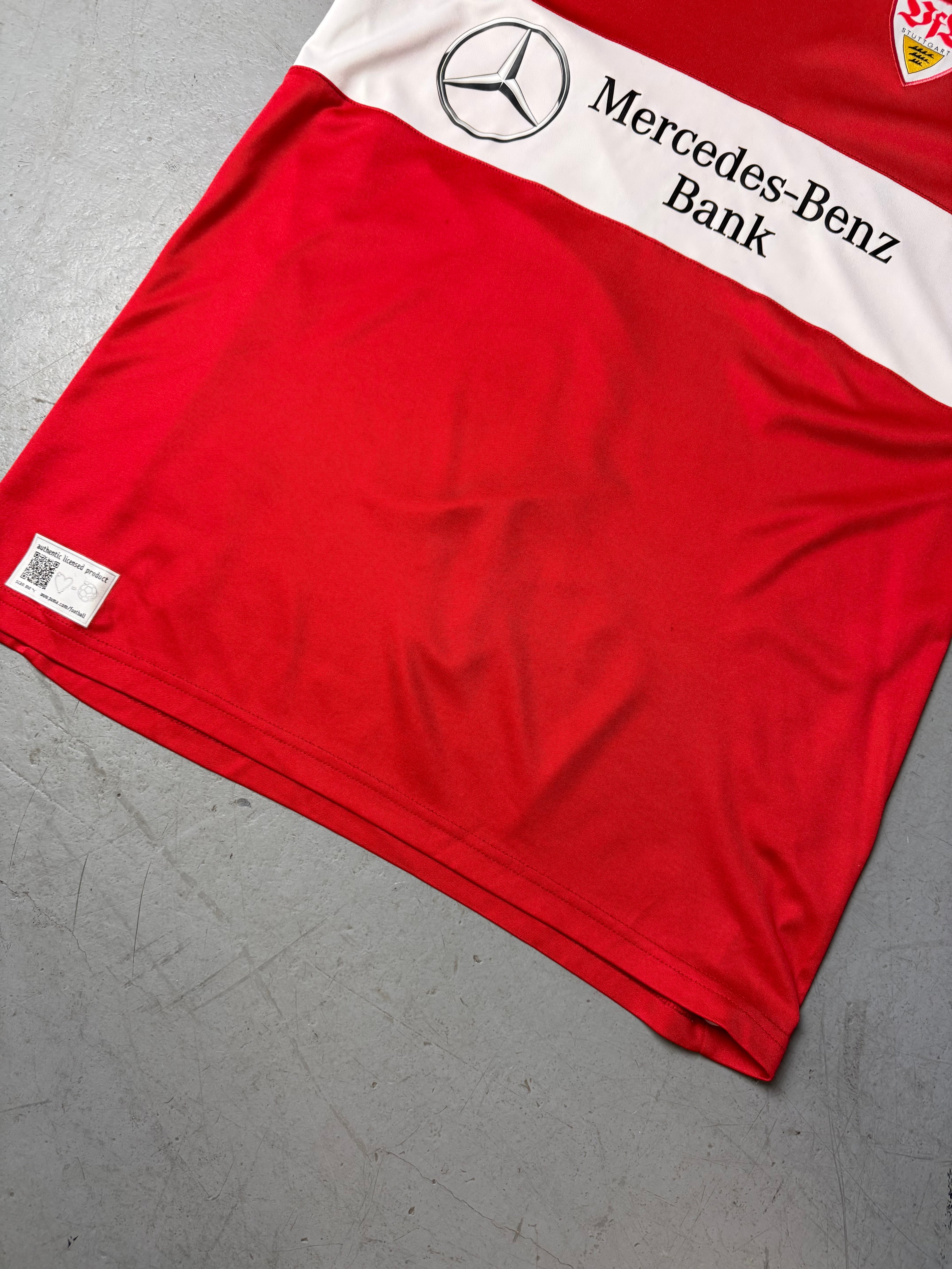 Vintage Puma VfB Stuttgart Jersey for boys. Y2K Second Hand 2000s Fashion 