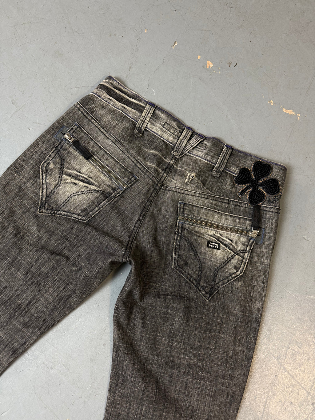 Graue low waist Y2K miss sixty bootcut jeans in M