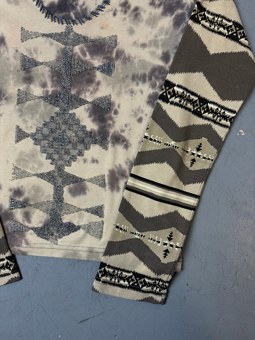 Vintage Marlboro Classics Printed Lingsleeve S/M