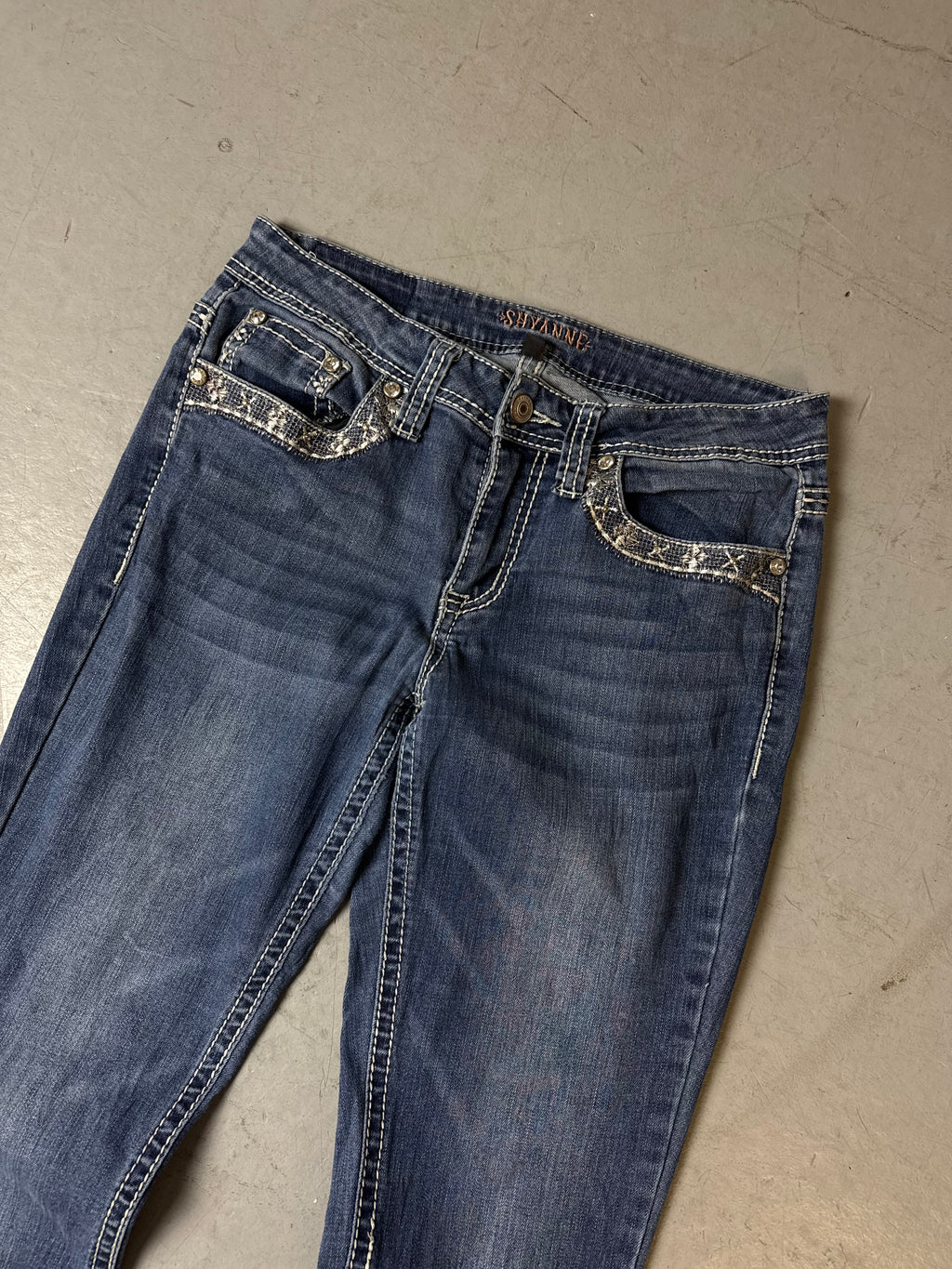 Productbild von Vintage Shyanne Bootcut Denim with Backstitching M/L von vorne 