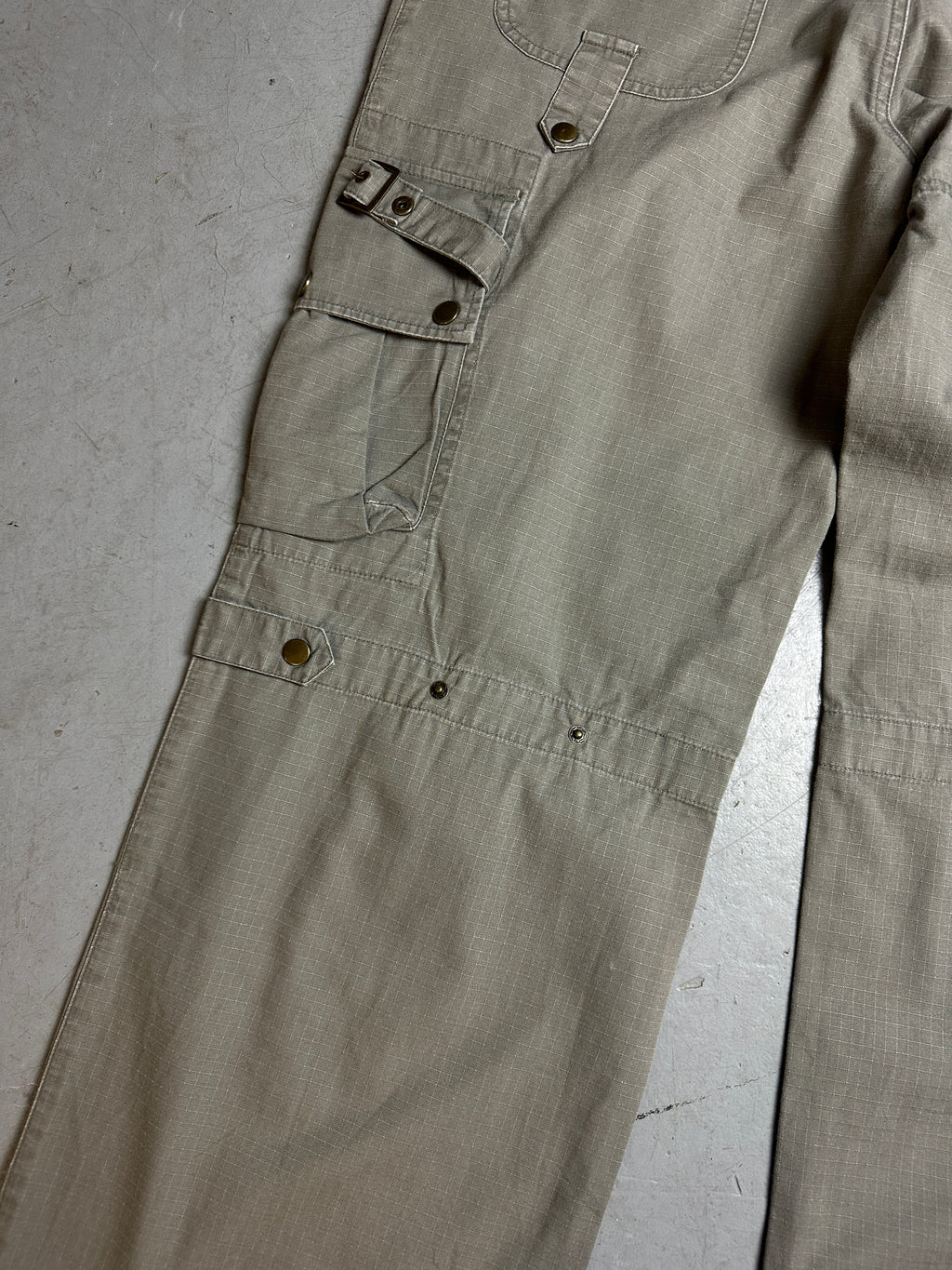 Detailbild von Vintage Khaki Cargo Pants L/XL von hinten 