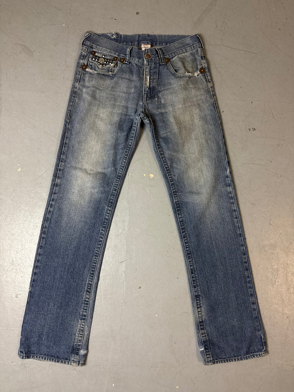 Produktbild von Vintage True Religion Baggy Denim with Studded Pockets M/L von vorne