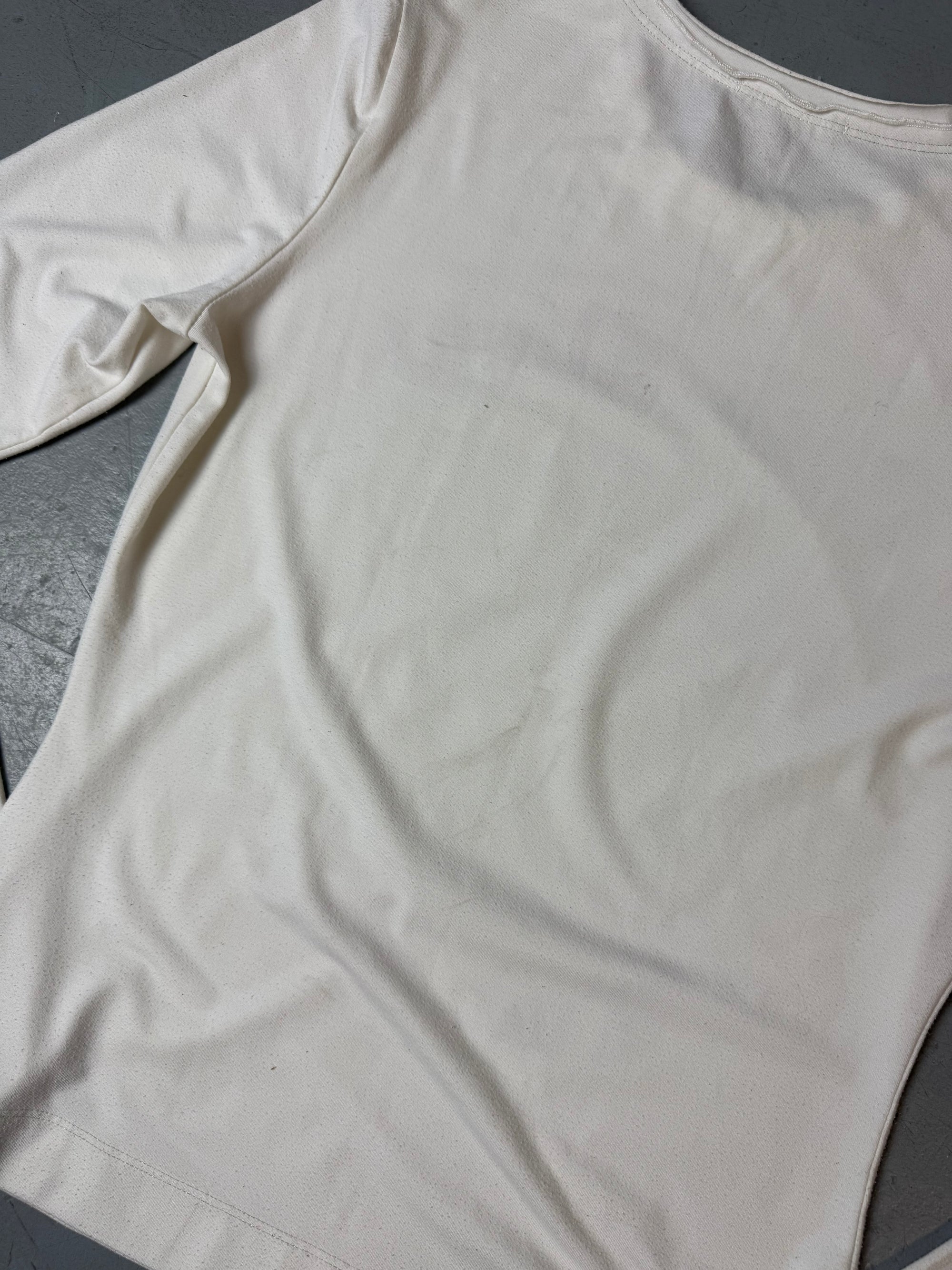 Detailbild von einem Vintage White Printed Longsleeve von hinten