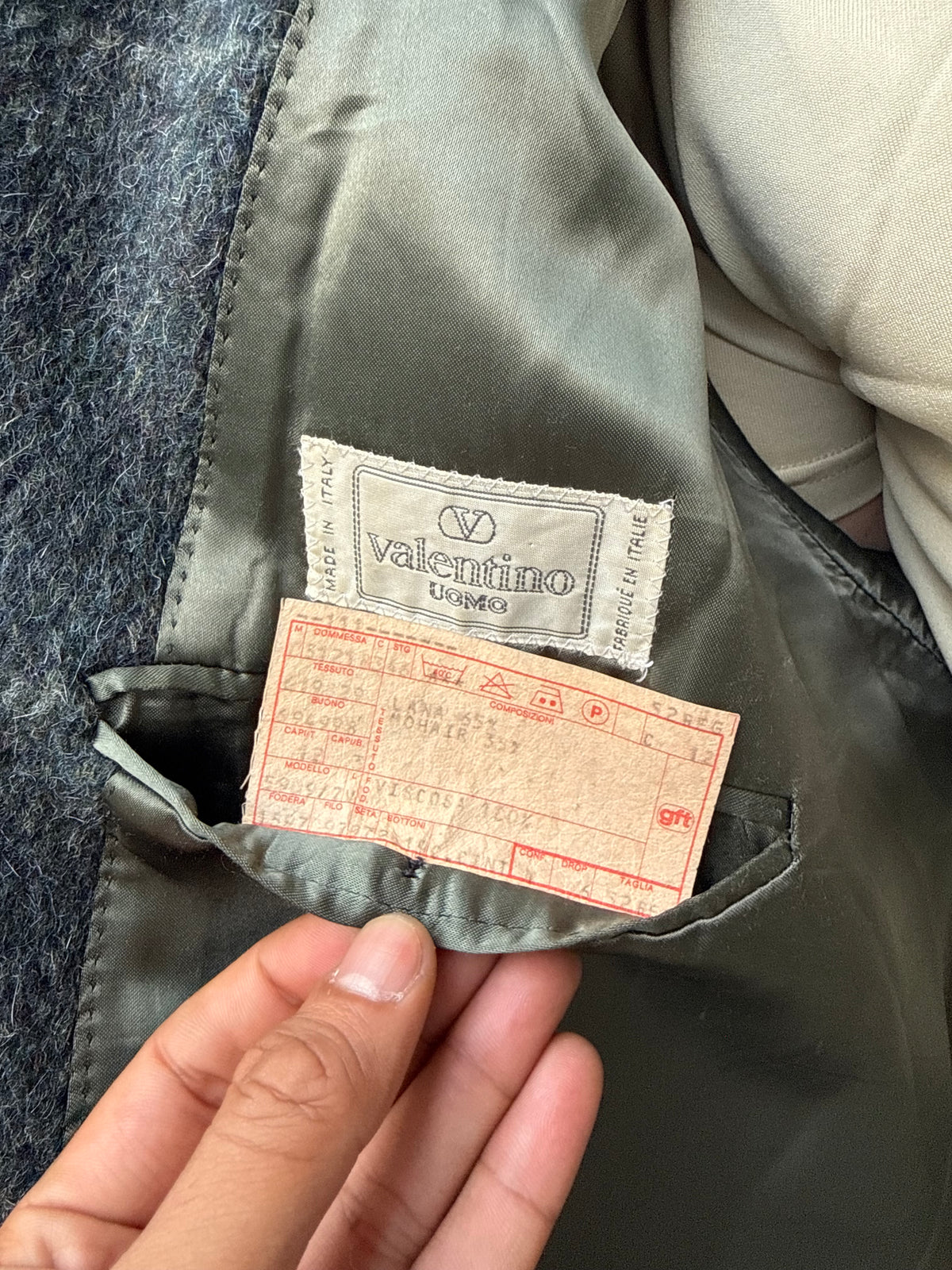 Vintage Valentino Mantel (52)