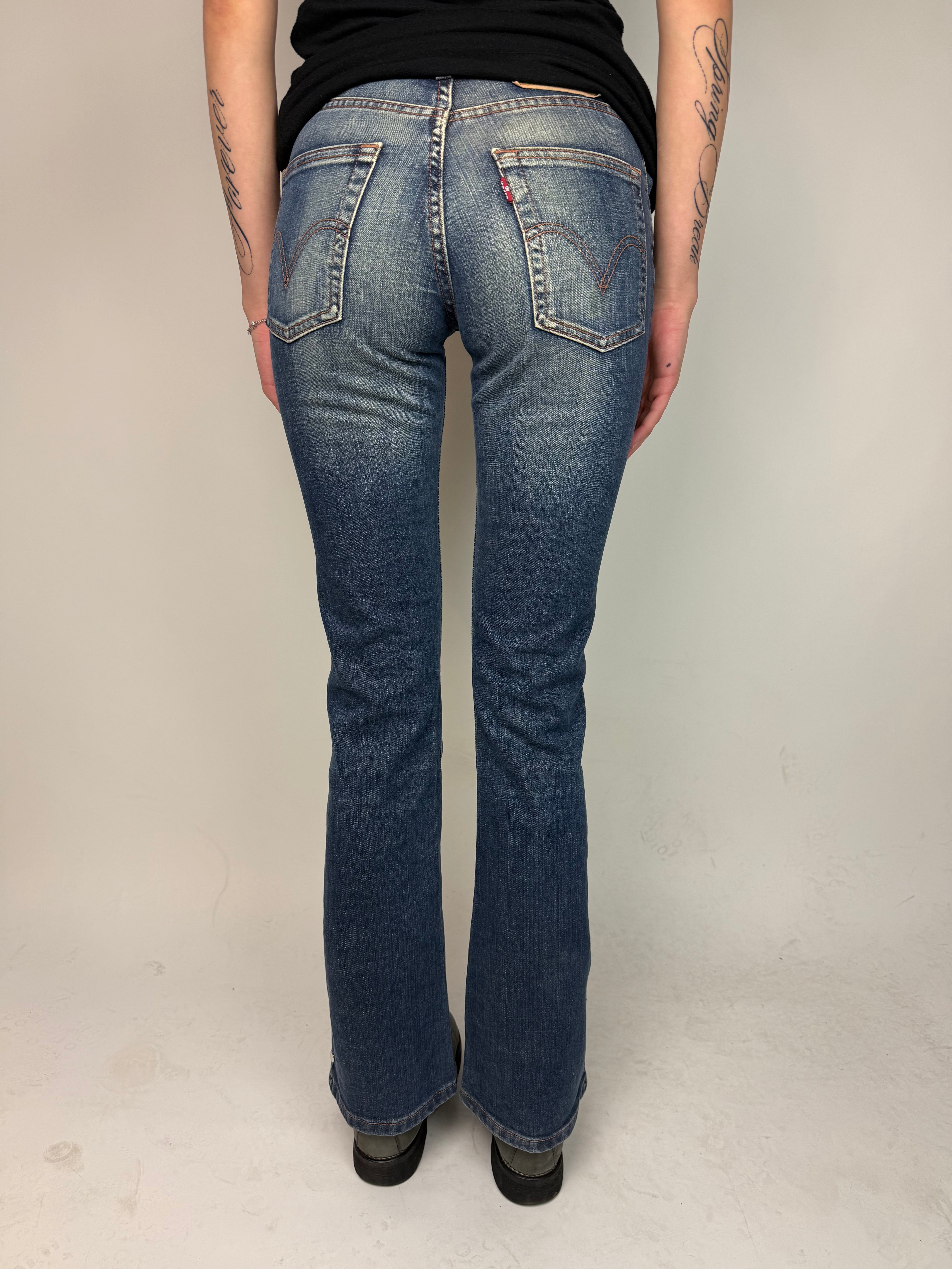Vintage Levi’s 525 Mid Waist Bootcut Jeans M