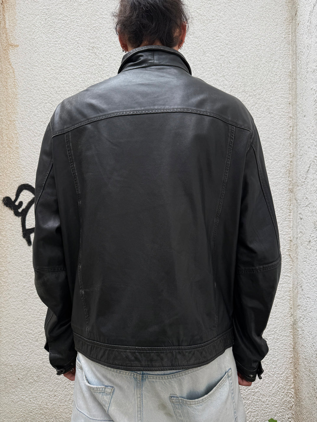 Vintage Black Strellson Leather Jacket
für Herren. Y2K Second Hand 2000s Fashion 