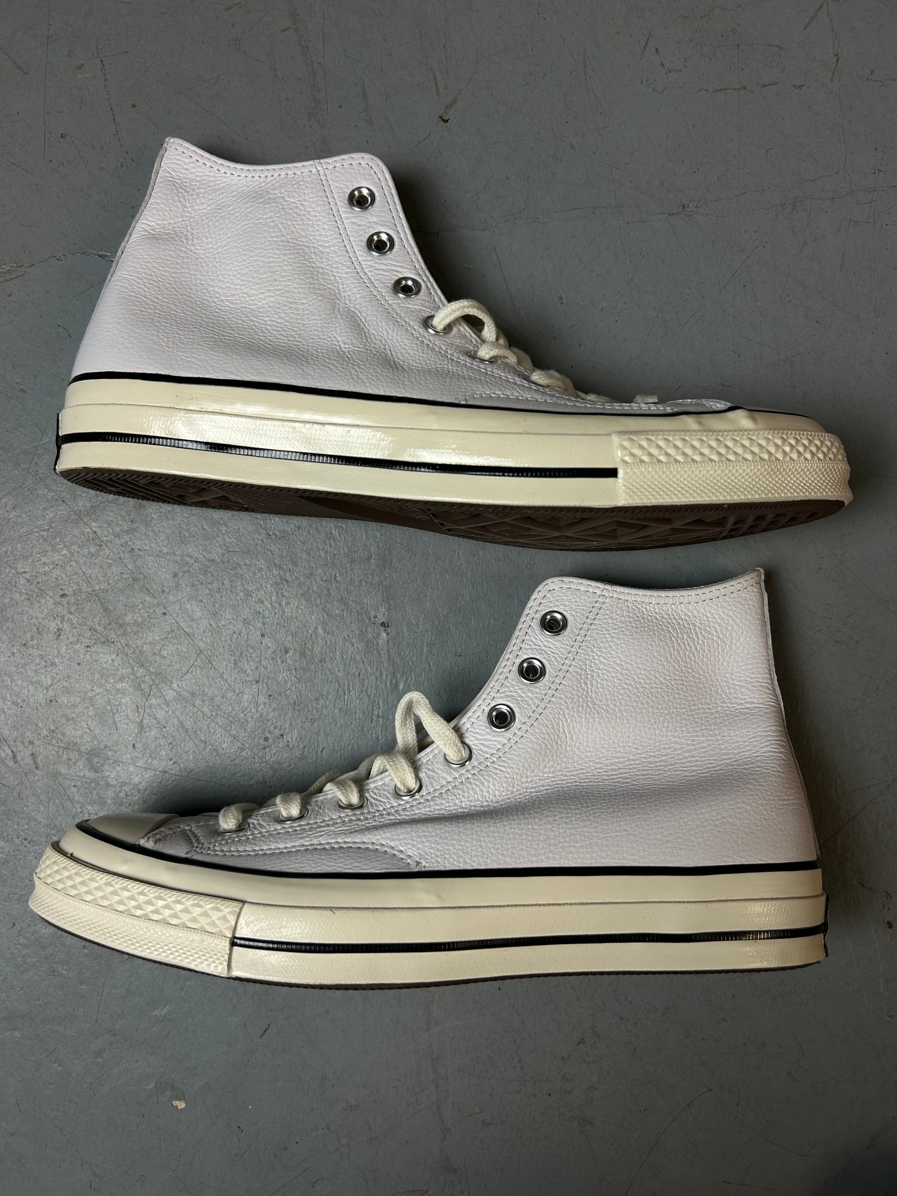 Produktbild von Vintage Converse Chucks White 43 von der Seite