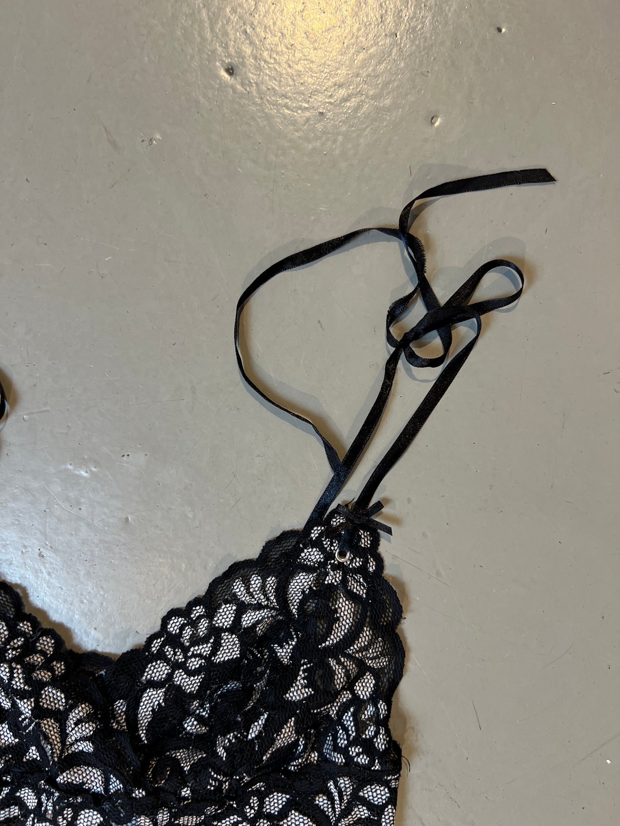 Vintage Black Mesh Flower Top XS/S