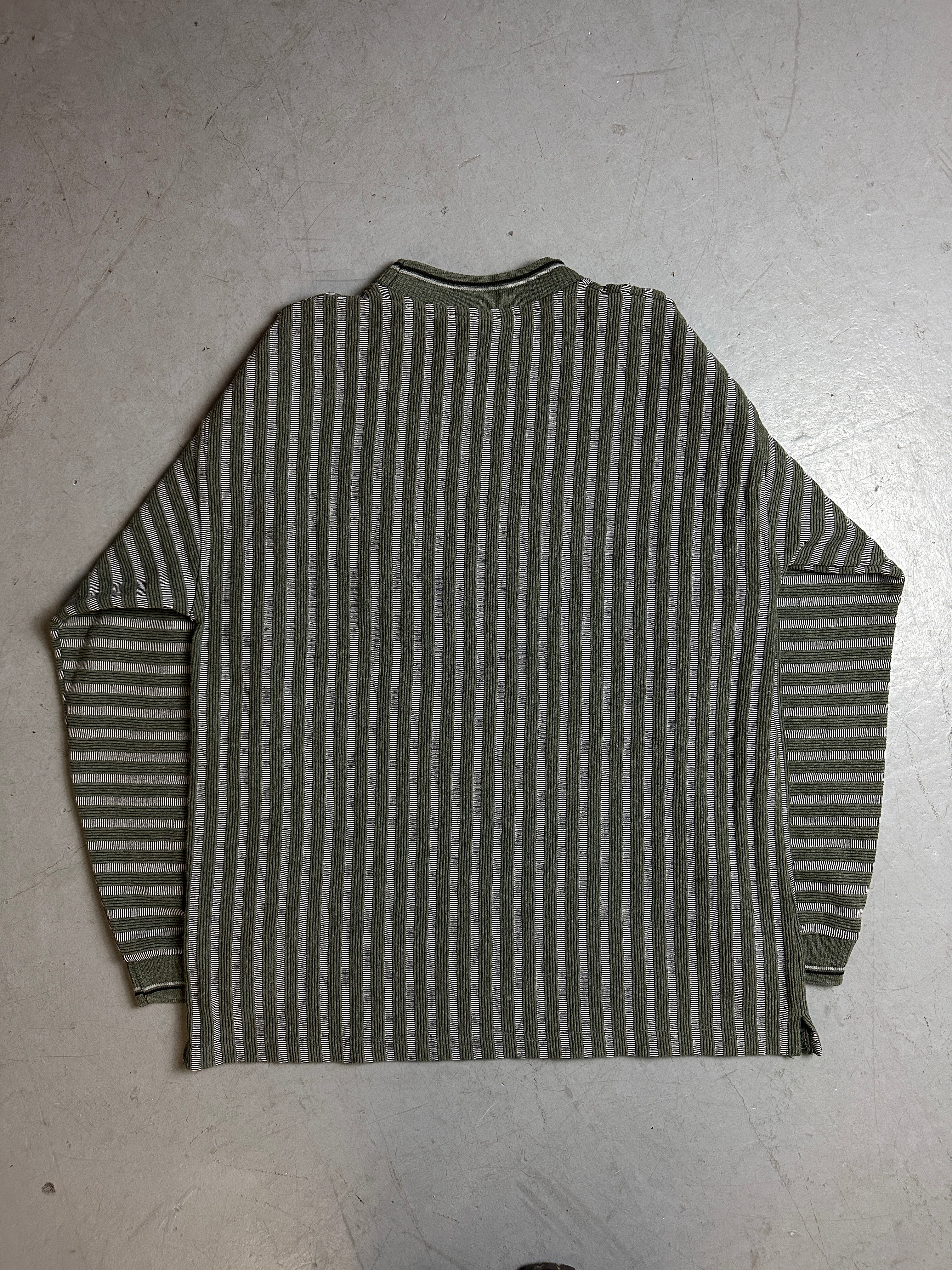 Produktbild von Vintage Nike Green Striped Sweater von hinten