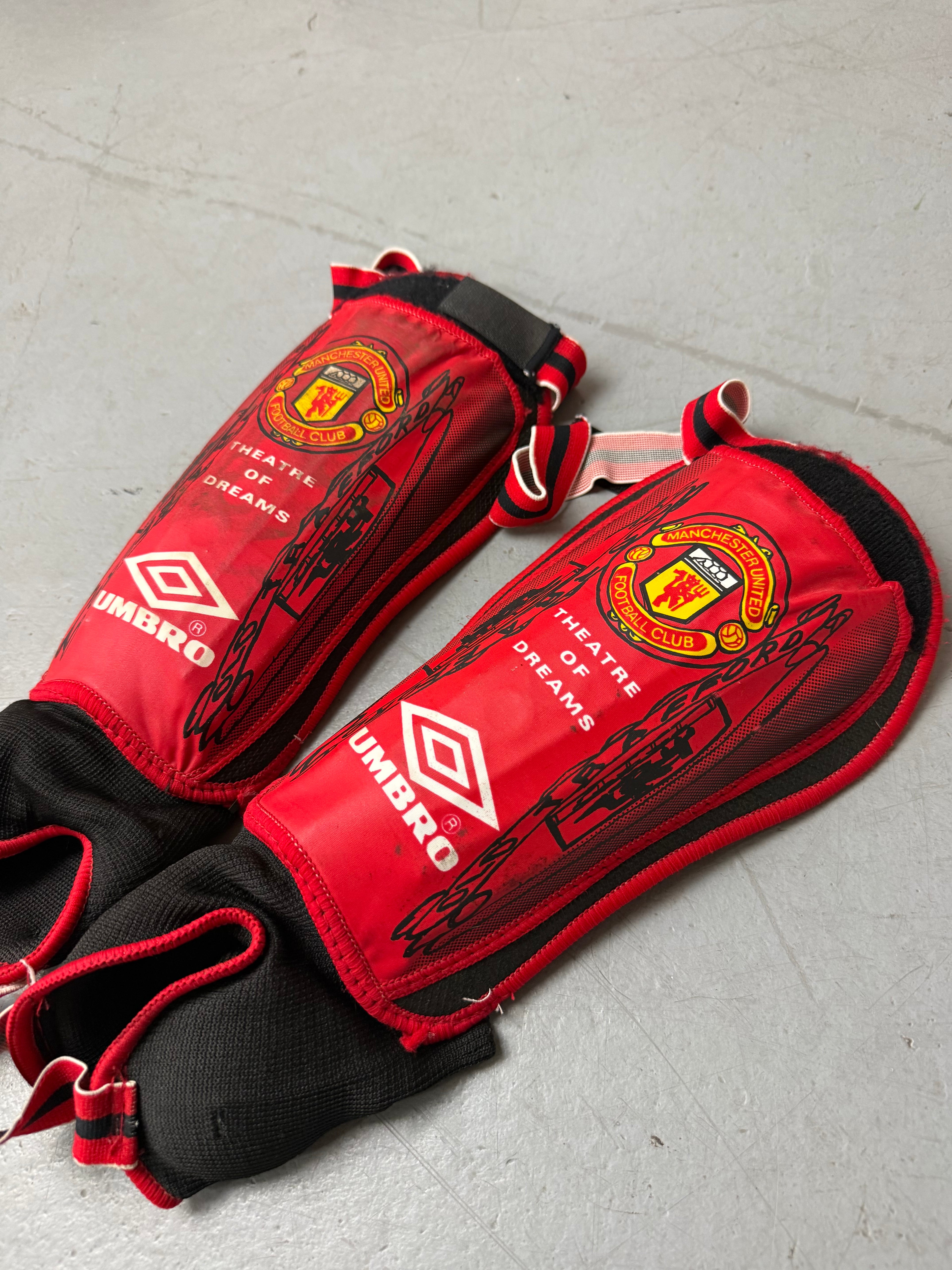 Vintage Umbro Manchester United Shinguard. Y2K Secondhand 2000s Fashion.