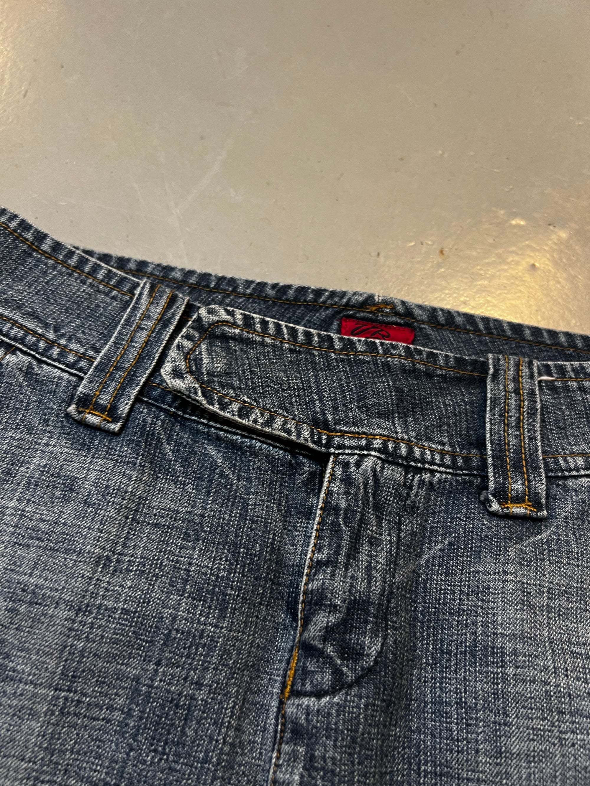 Ein Jeans Mini Rock in S