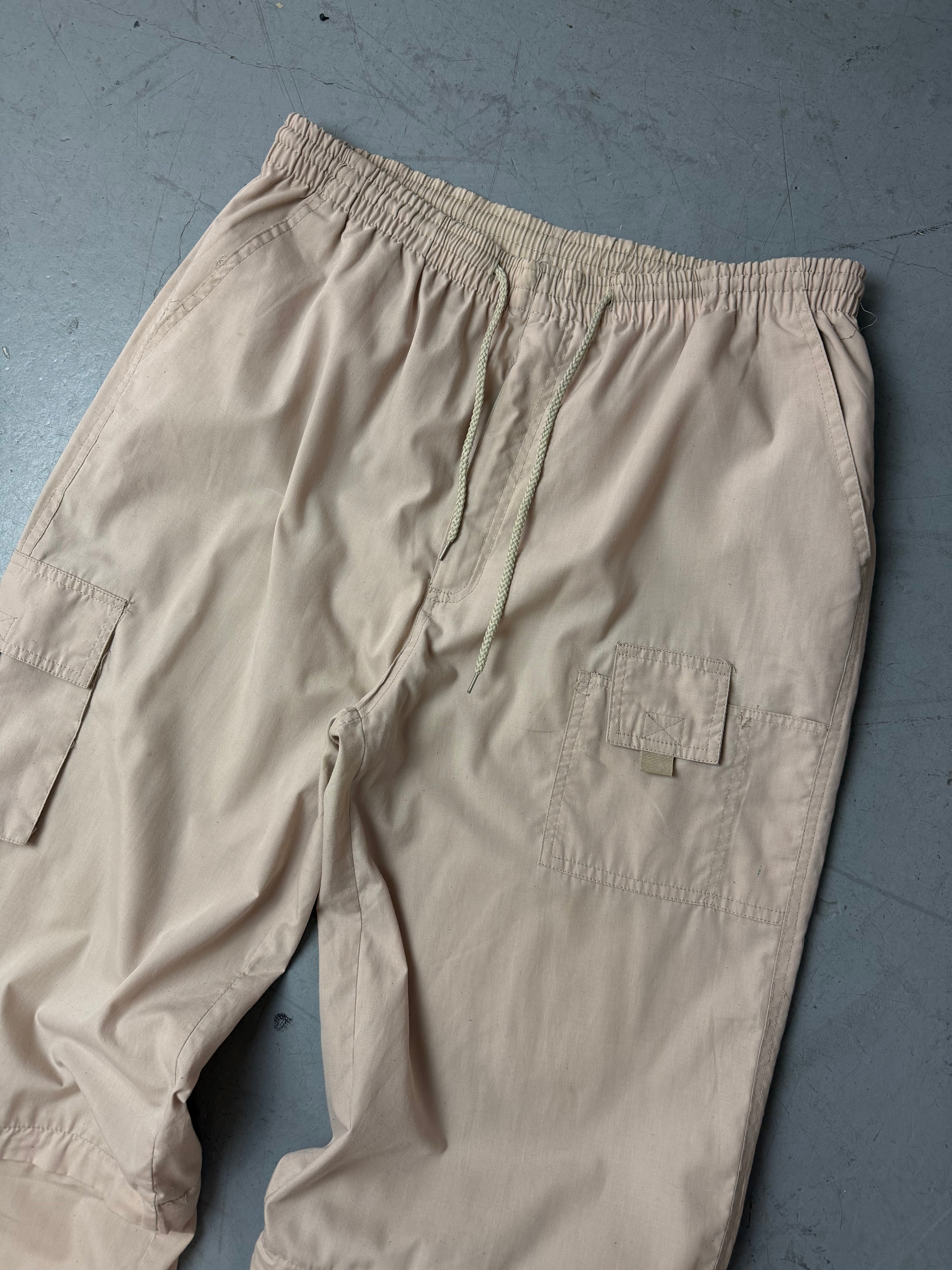 Vintage Beige Trackpants für Herren. Secondhand Y2K 2000s Fashion
