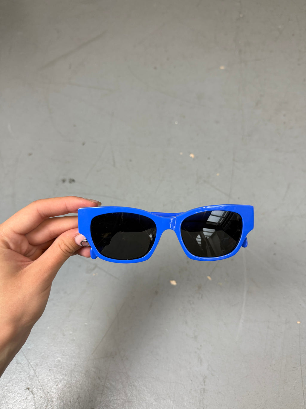 Rechteckige Sonnenbrille von Celine mit blauem Gestell 