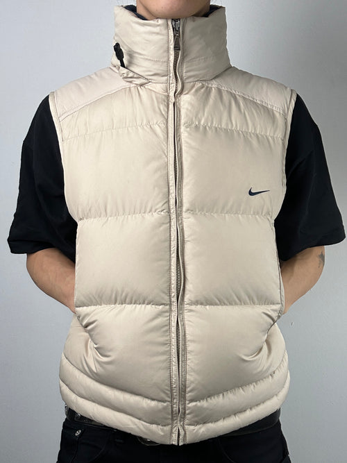 Vintage Nike Cream Down Puffer Vest für Männer. Y2K Secondhand 2000s Fashion