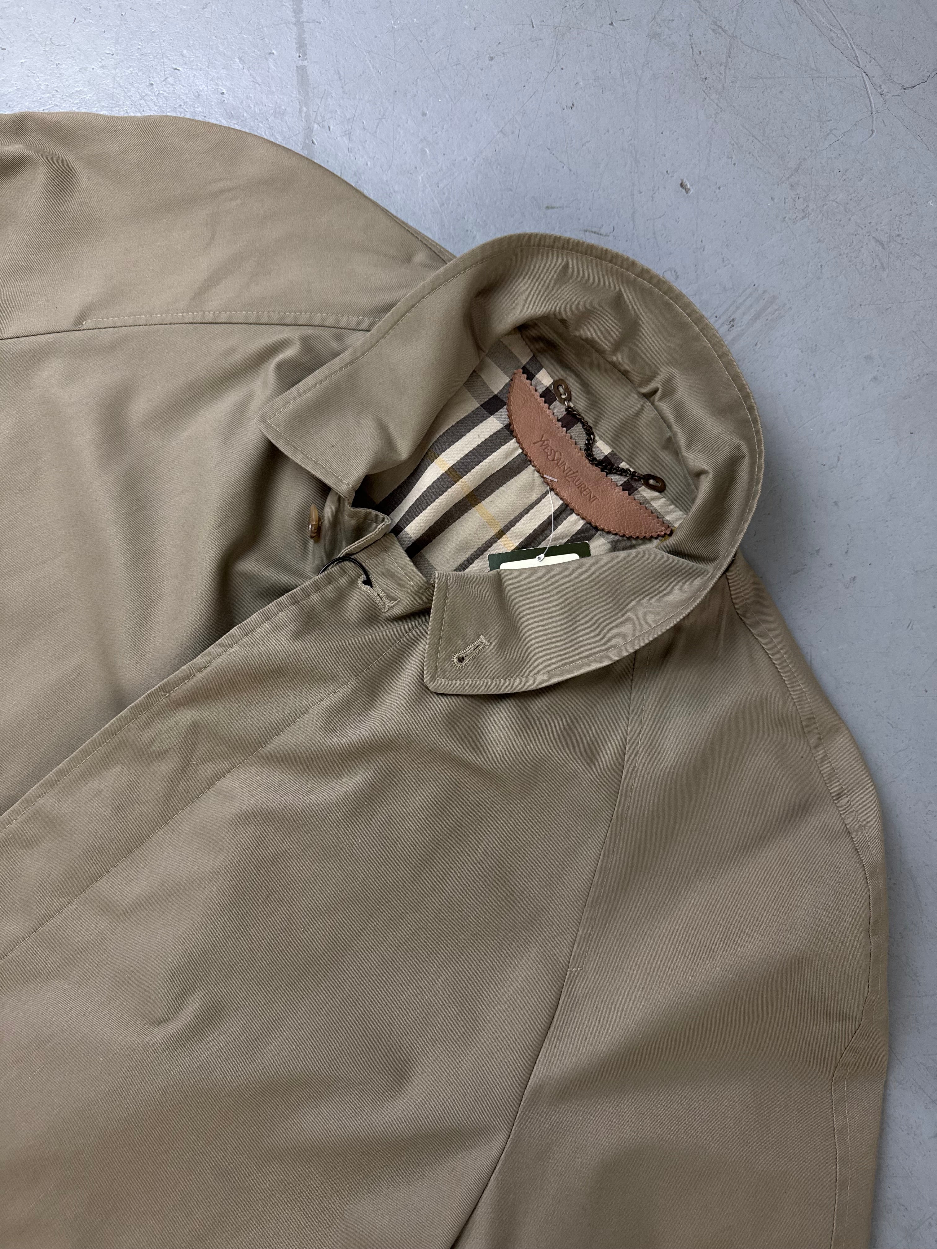 Vintage Yves Saint Laurent Beige Trenchcoat XL