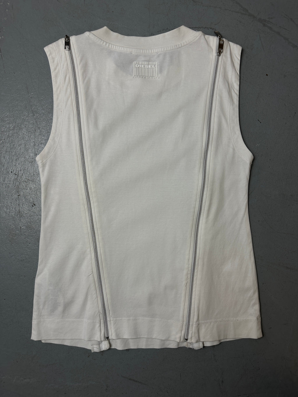 Produktbild von Vintage White Multizip Diesel Tank XS/S von hinten
