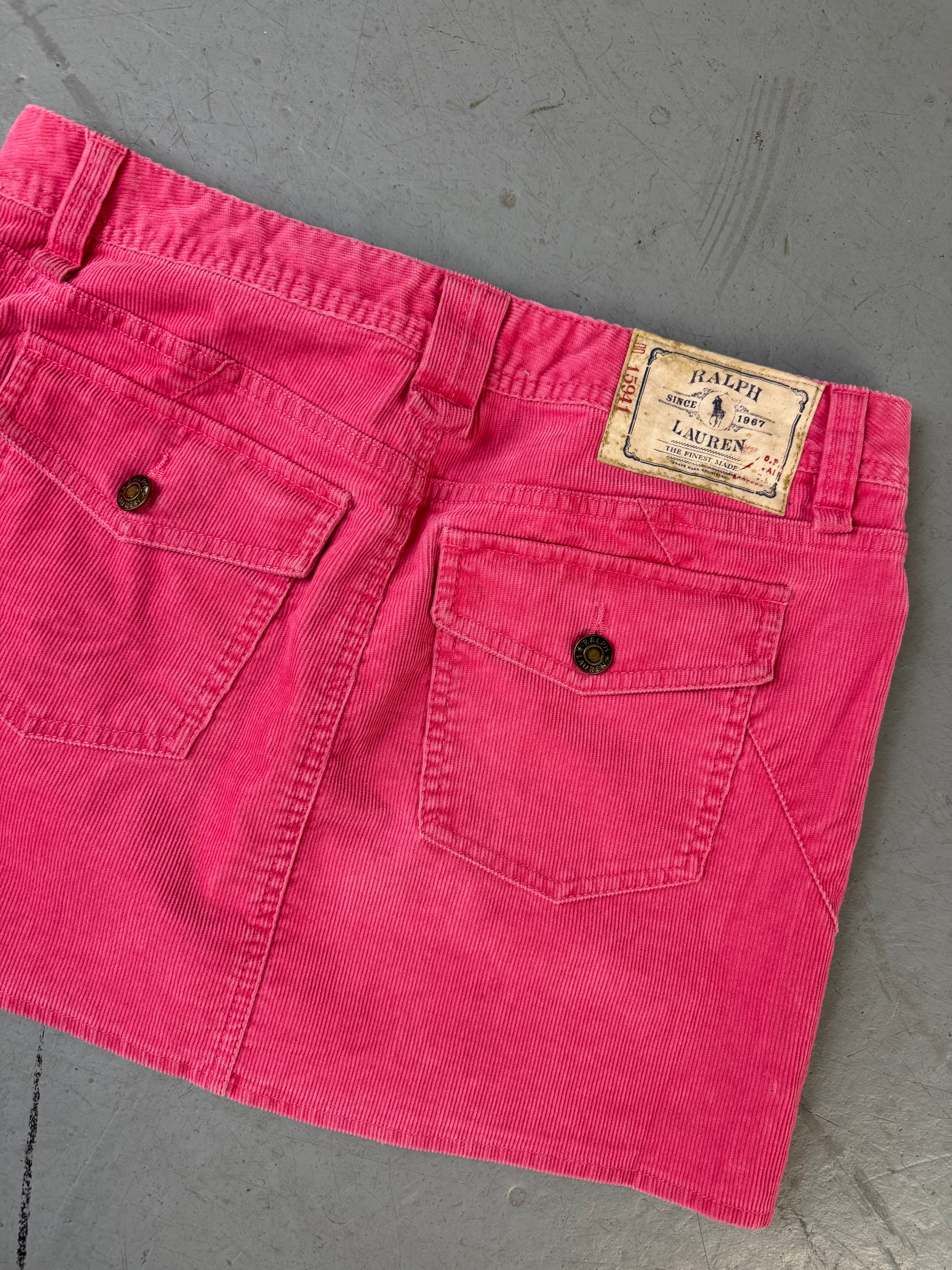 Vintage Ralph Lauren Pink Cord Mini Skirt für Damen. Y2K Second Hand 2000s Fashion