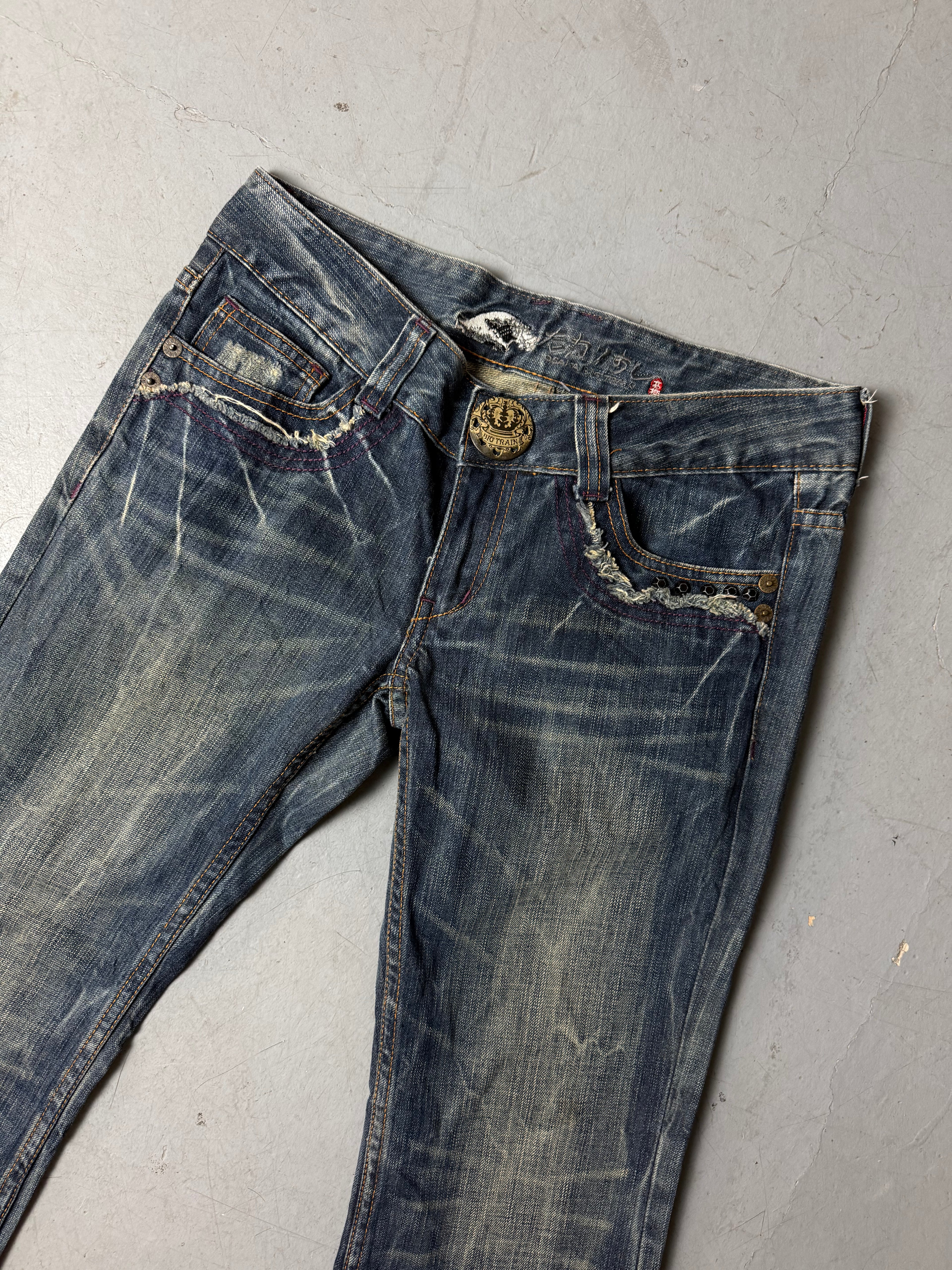 Detailliertes Produktbild von Vintage Big Train Japanese Bootcut Denim M von vorne