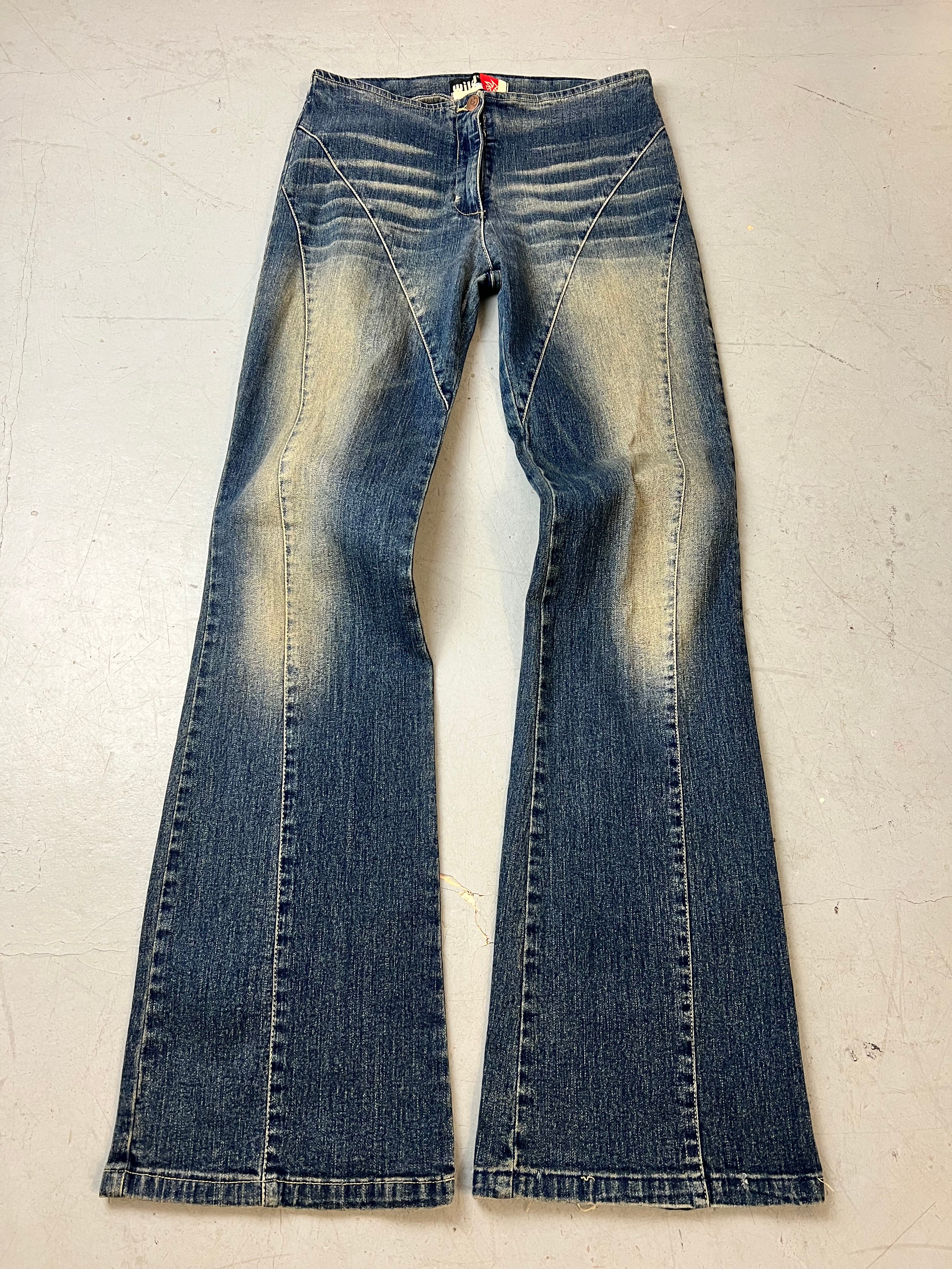 Vintage Mid Waist Bootcut Jeans mit Waschung für Damen. Y2K Second Hand 2000s Fashion