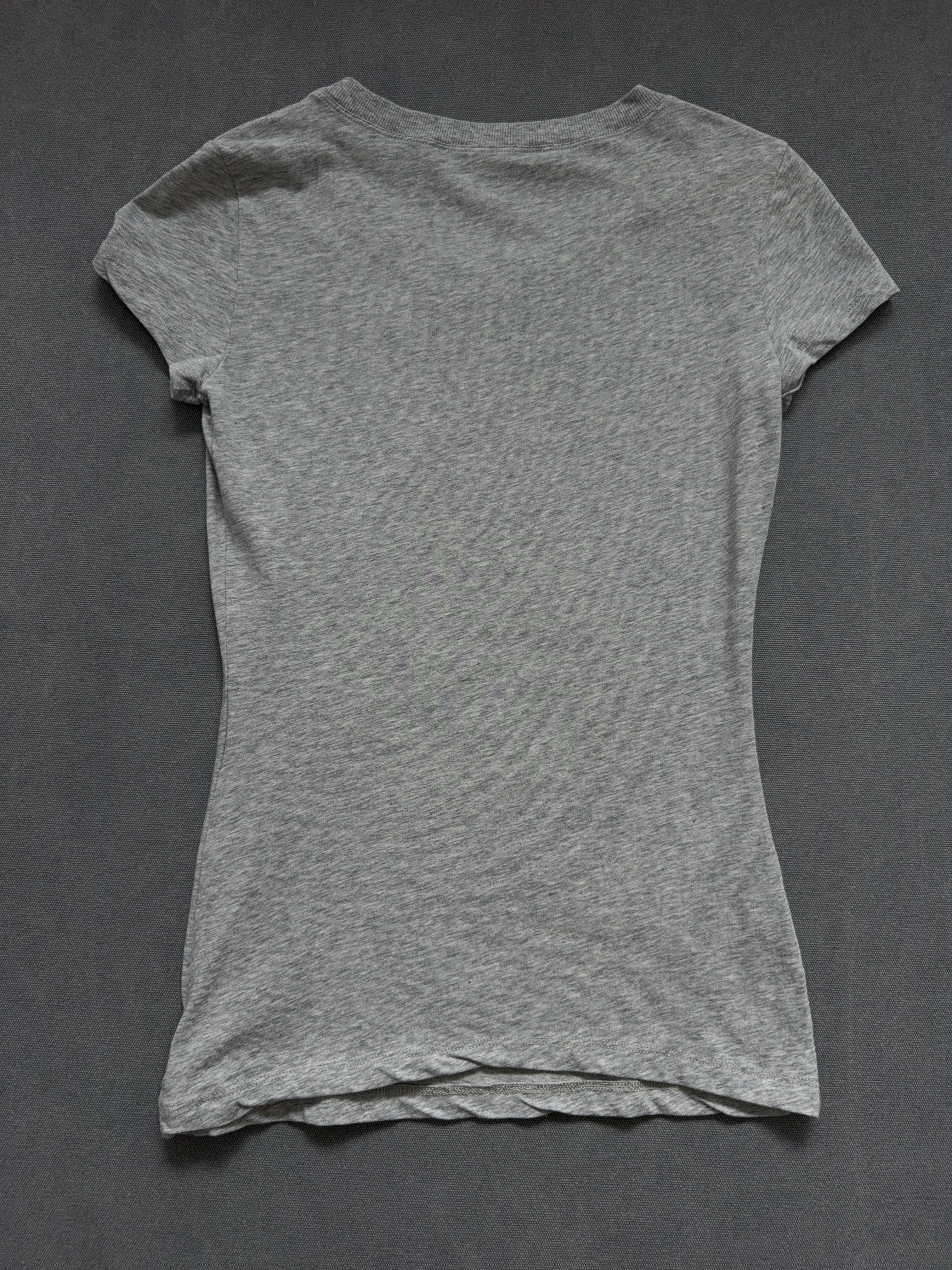 Vintage Love Moschino T-Shirt für Damen. Y2K Second Hand 2000s Fashion 