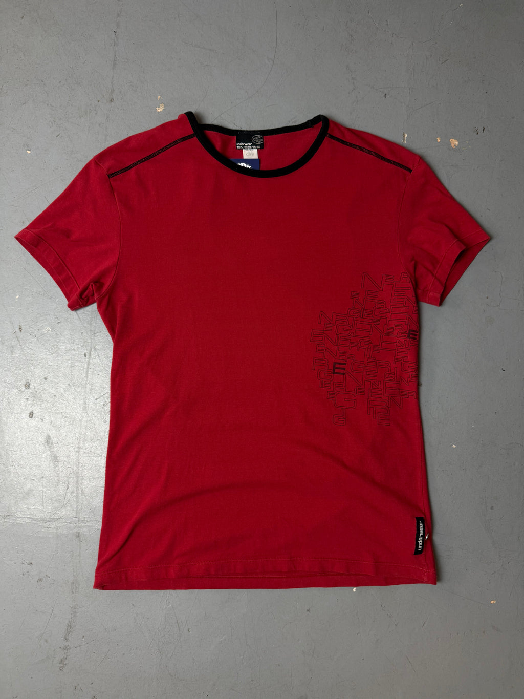 Produktbild von Vintage Energie Red Slim Fit T-Shirt von vorne 