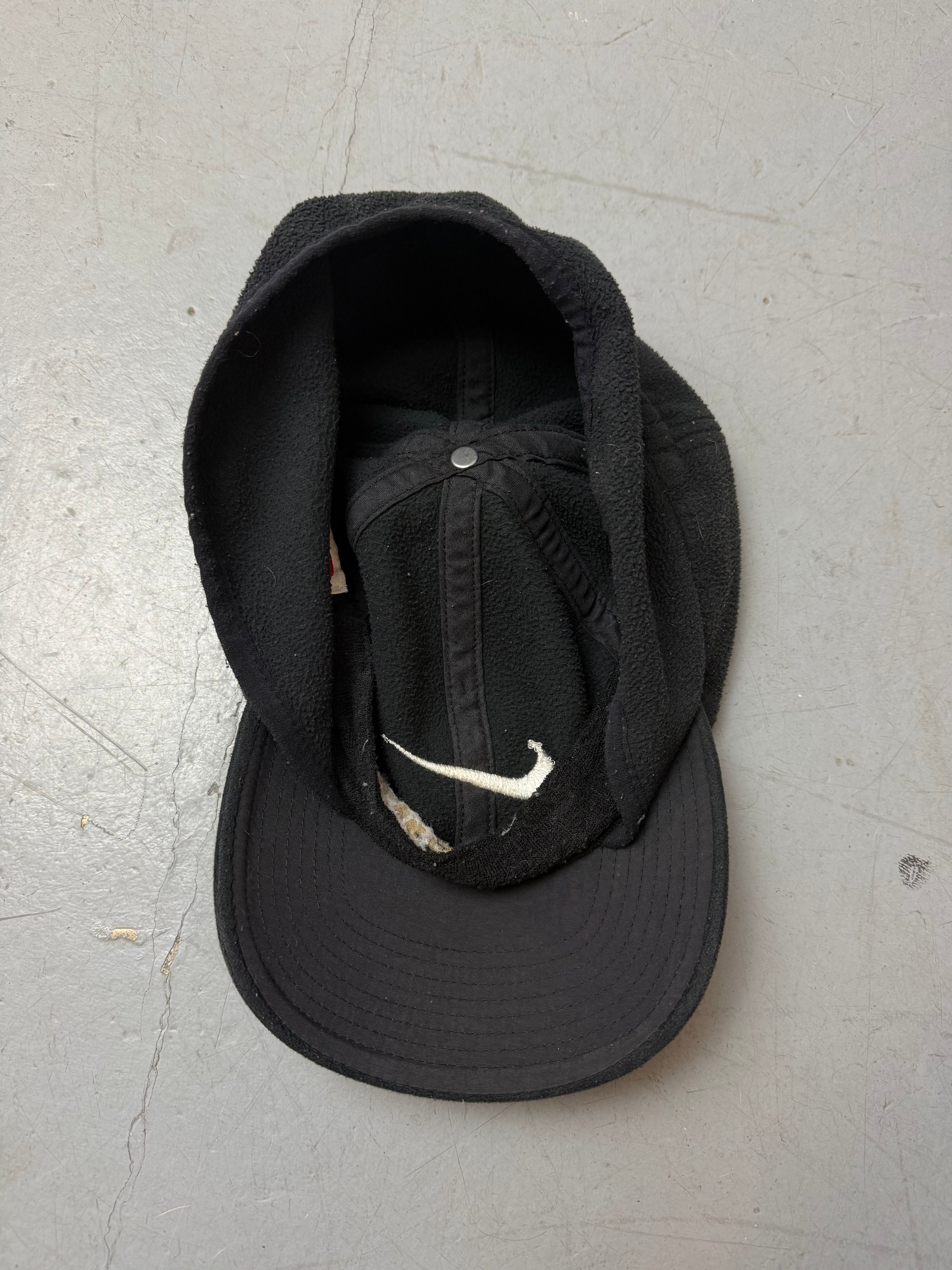 Vintage Nike Black Fleece Cap. Unisex. Y2K Second Hand 2000s Fashion